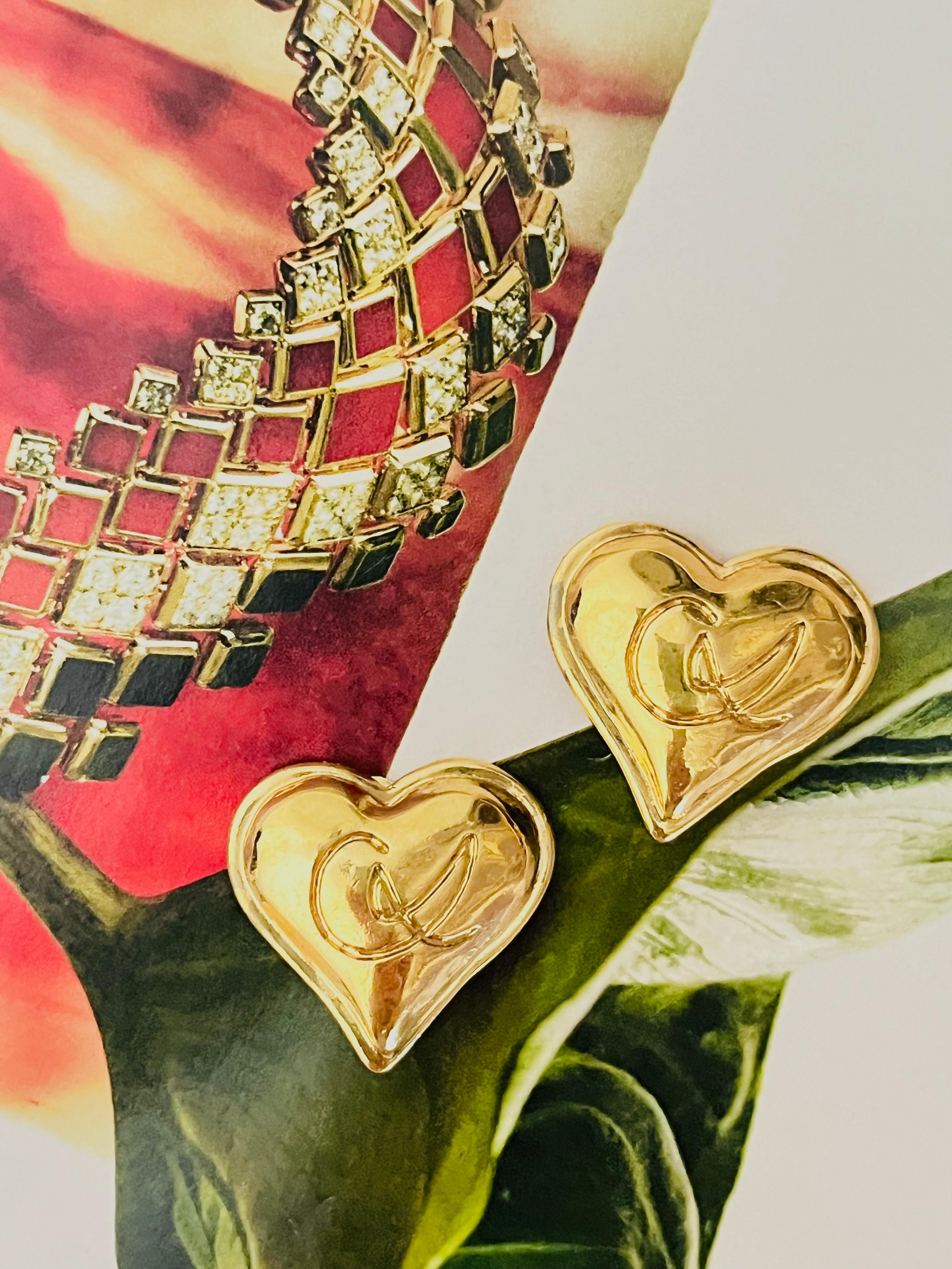 Christian Lacroix Vintage Classic Cross Logo Monogram Heart Love Clip Earrings Art Decó en venta