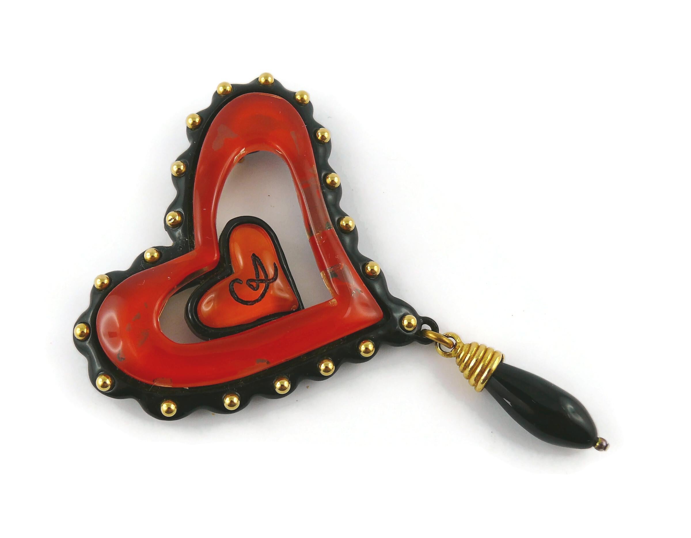 Christian Lacroix Vintage Double Heart Resin Brooch In Fair Condition In Nice, FR