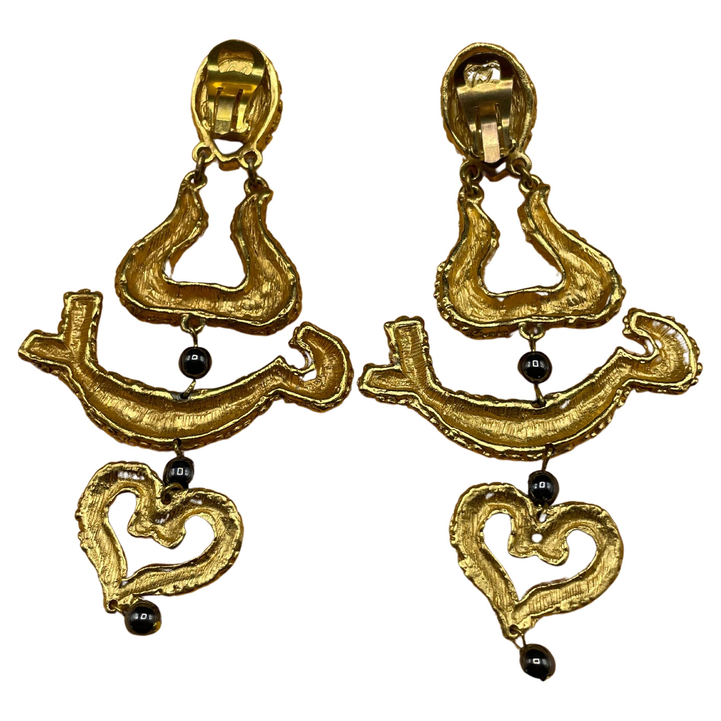 Christian Lacroix Vintage Drop Gold Toned Clip-On Earring In Good Condition For Sale In Palm Beach, FL