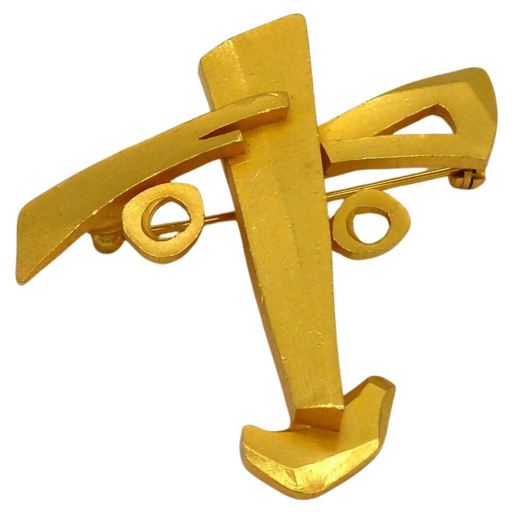 CHRISTIAN LACROIX Vintage Gold Tone Abstract Modern Face Brooch Pendant For  Sale at 1stDibs