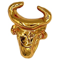CHRISTIAN LACROIX Vintage Goldfarbene Stierkopf-Brosche