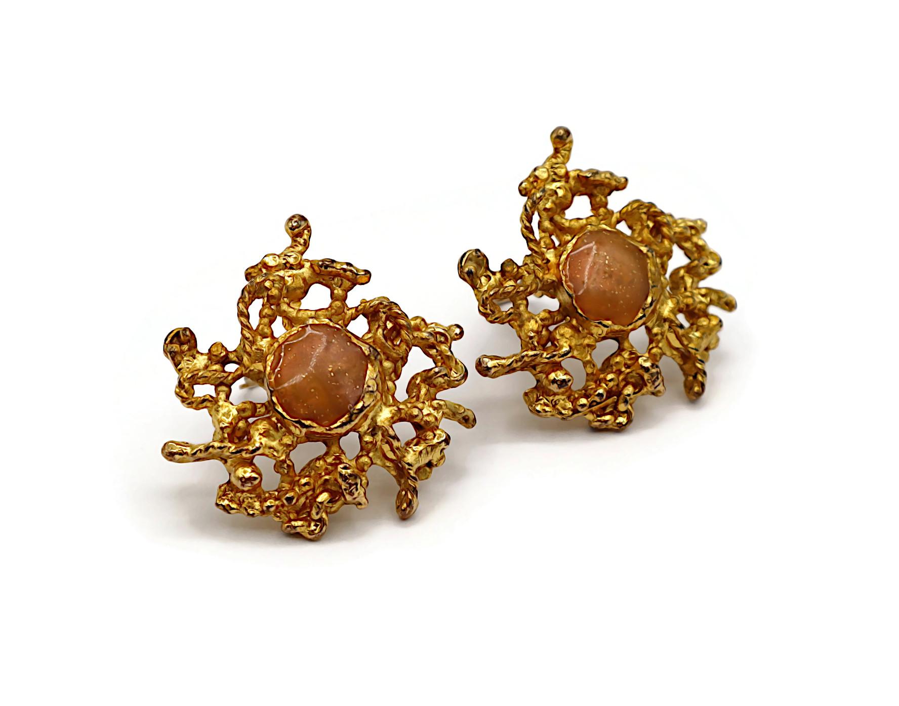 CHRISTIAN LACROIX Vintage Gold Tone Clip-On Earrings In Fair Condition For Sale In Nice, FR