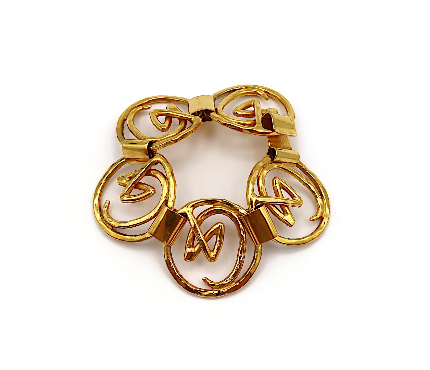 Donna CHRISTIAN LACROIX Bracciale Vintage con Logo Iconico in tonalità oro in vendita