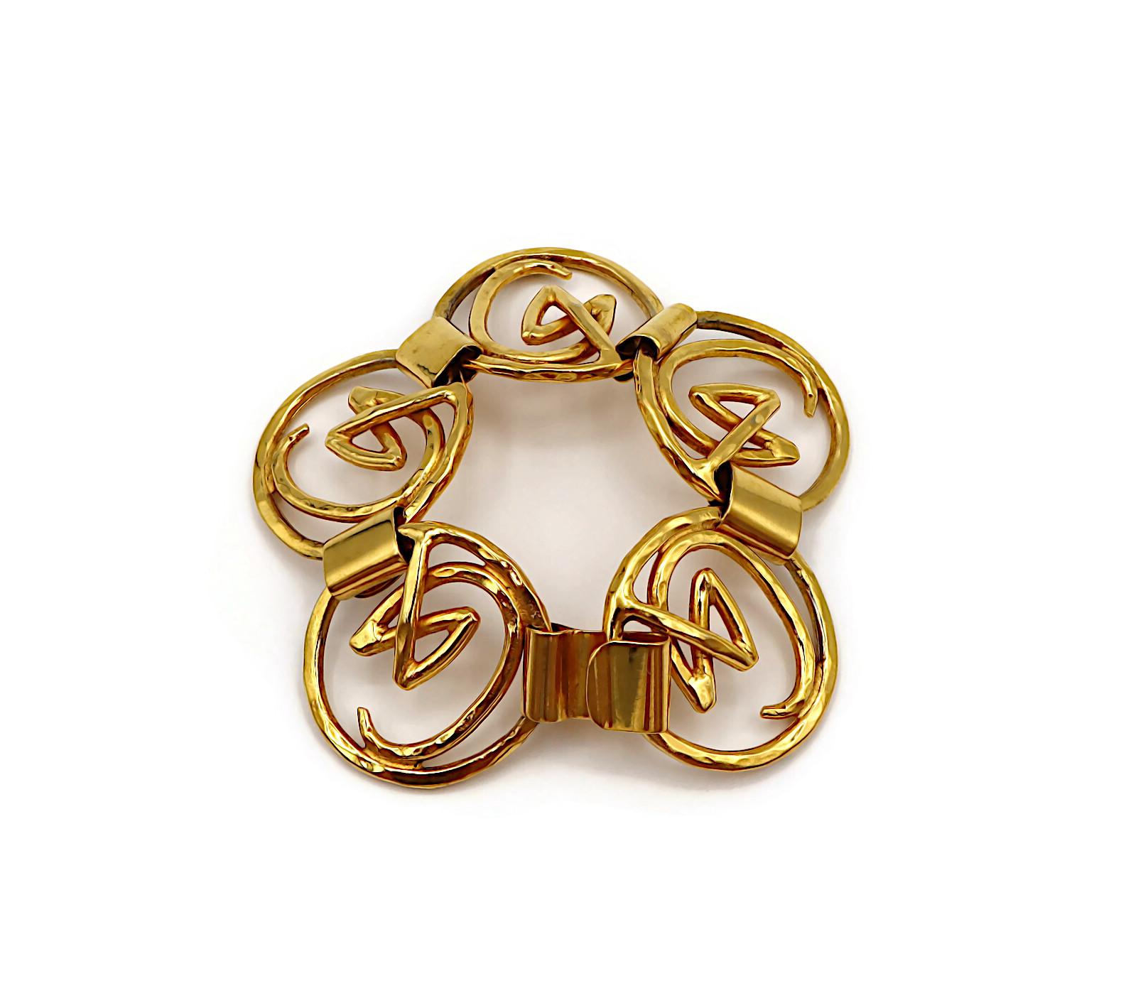 CHRISTIAN LACROIX Bracciale Vintage con Logo Iconico in tonalità oro in vendita 1