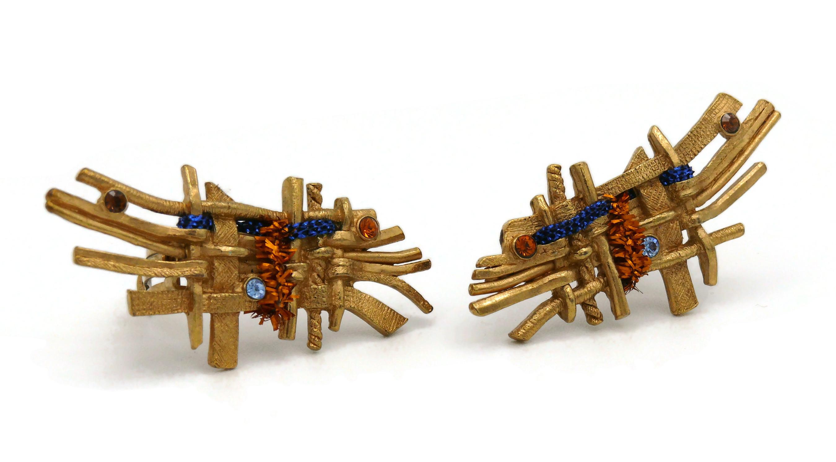 Christian Lacroix Vintage Gold Toned Braided Clip-On Earrings In Good Condition For Sale In Nice, FR