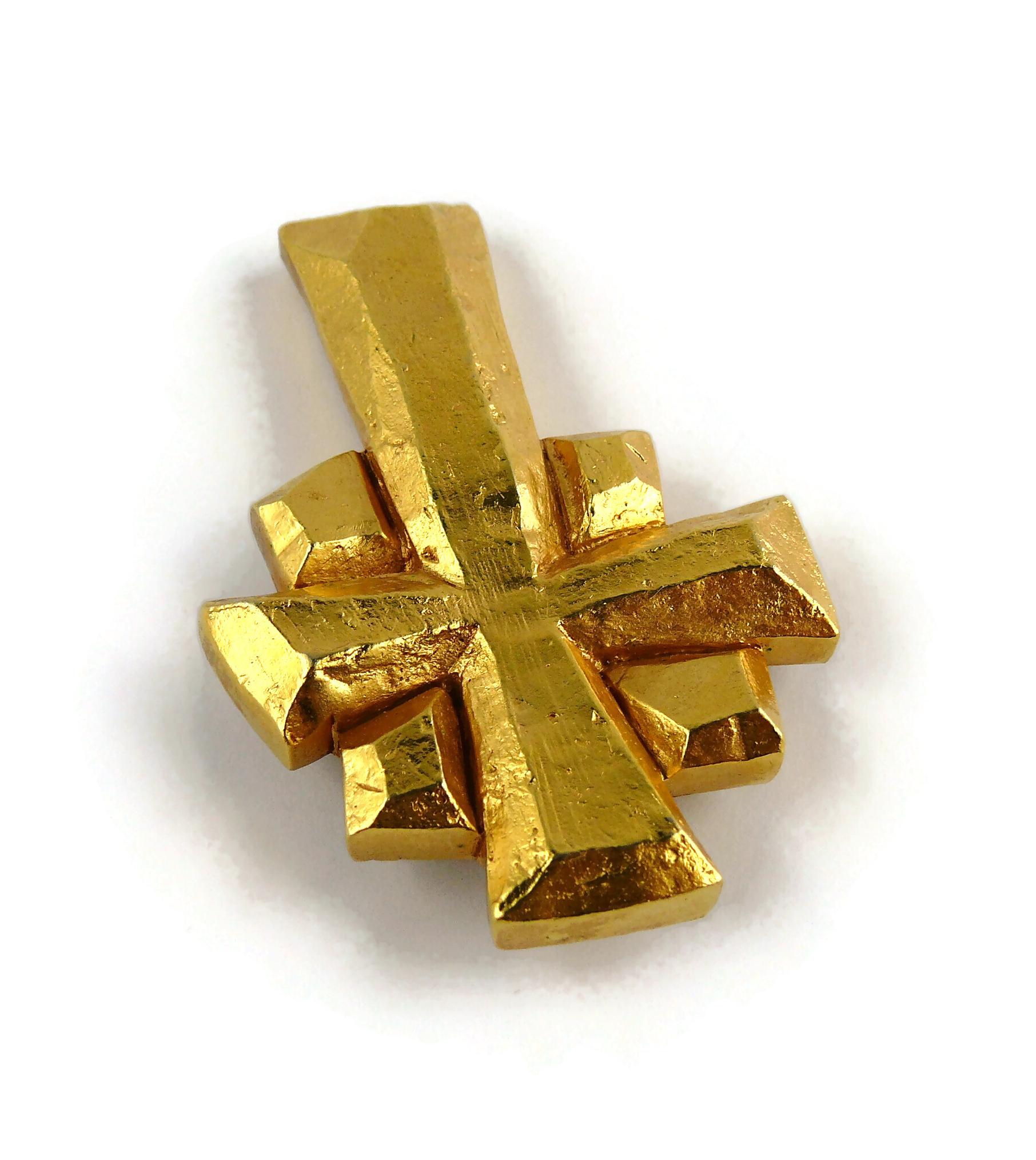 Christian Lacroix Vintage Gold Toned Brutalist Cross Brooch Pendant For Sale 2