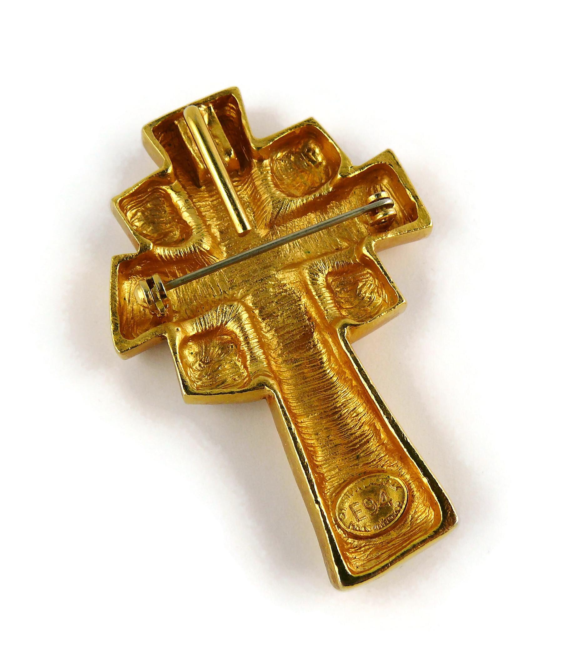 Christian Lacroix Vintage Gold Toned Brutalist Cross Brooch Pendant For Sale 3
