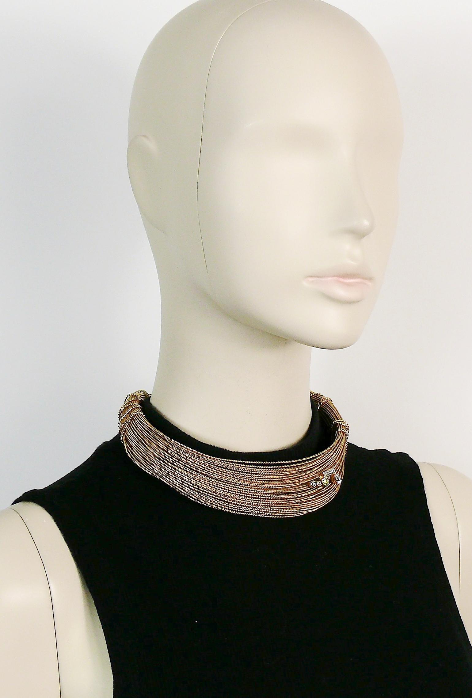 Christian Lacroix Vintage Gold Toned Bundled Textured Wires Crystal Rigid Choker In Excellent Condition For Sale In Nice, FR