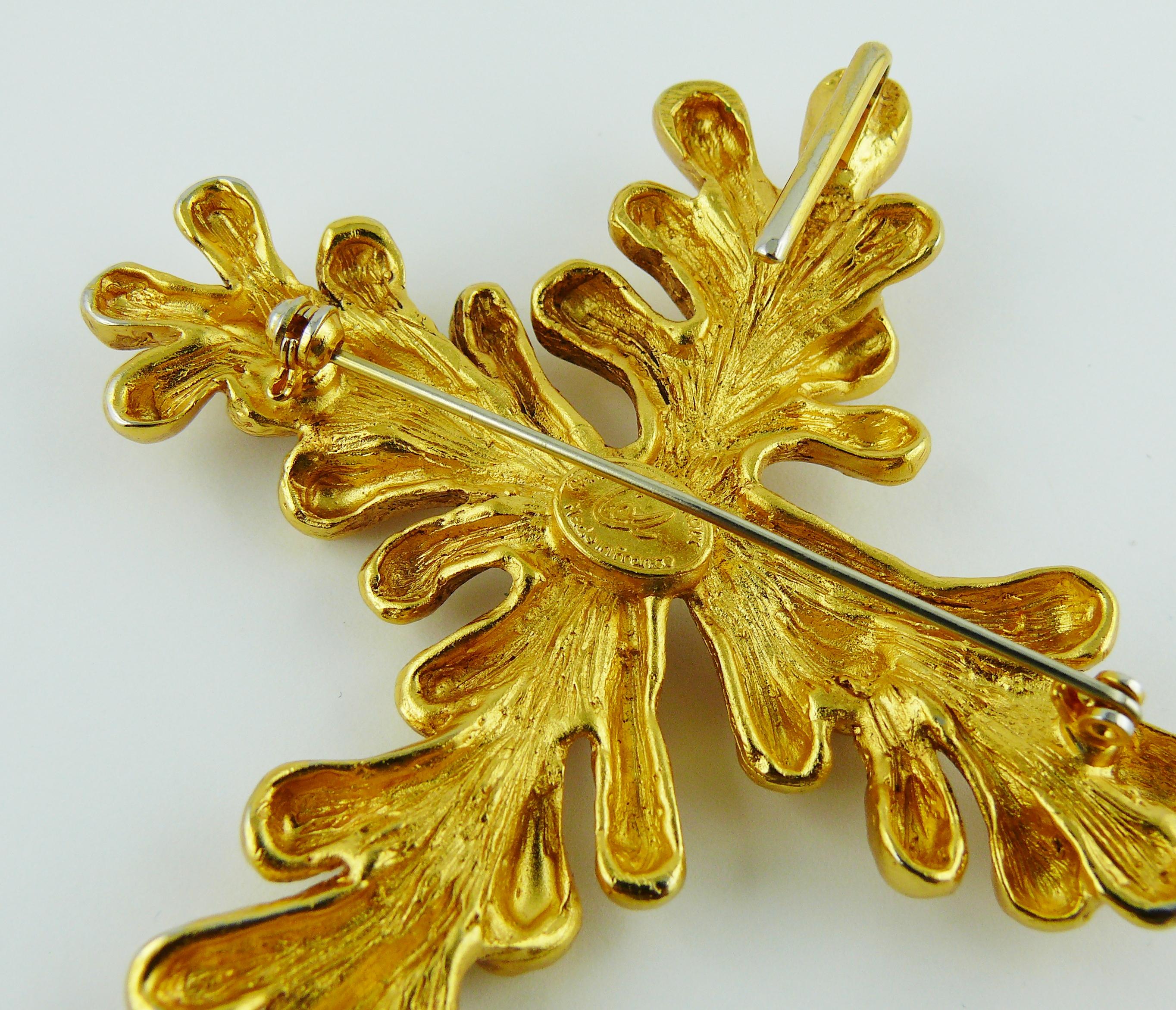 Christian Lacroix Vintage Gold Toned Cross Pendant Necklace 7