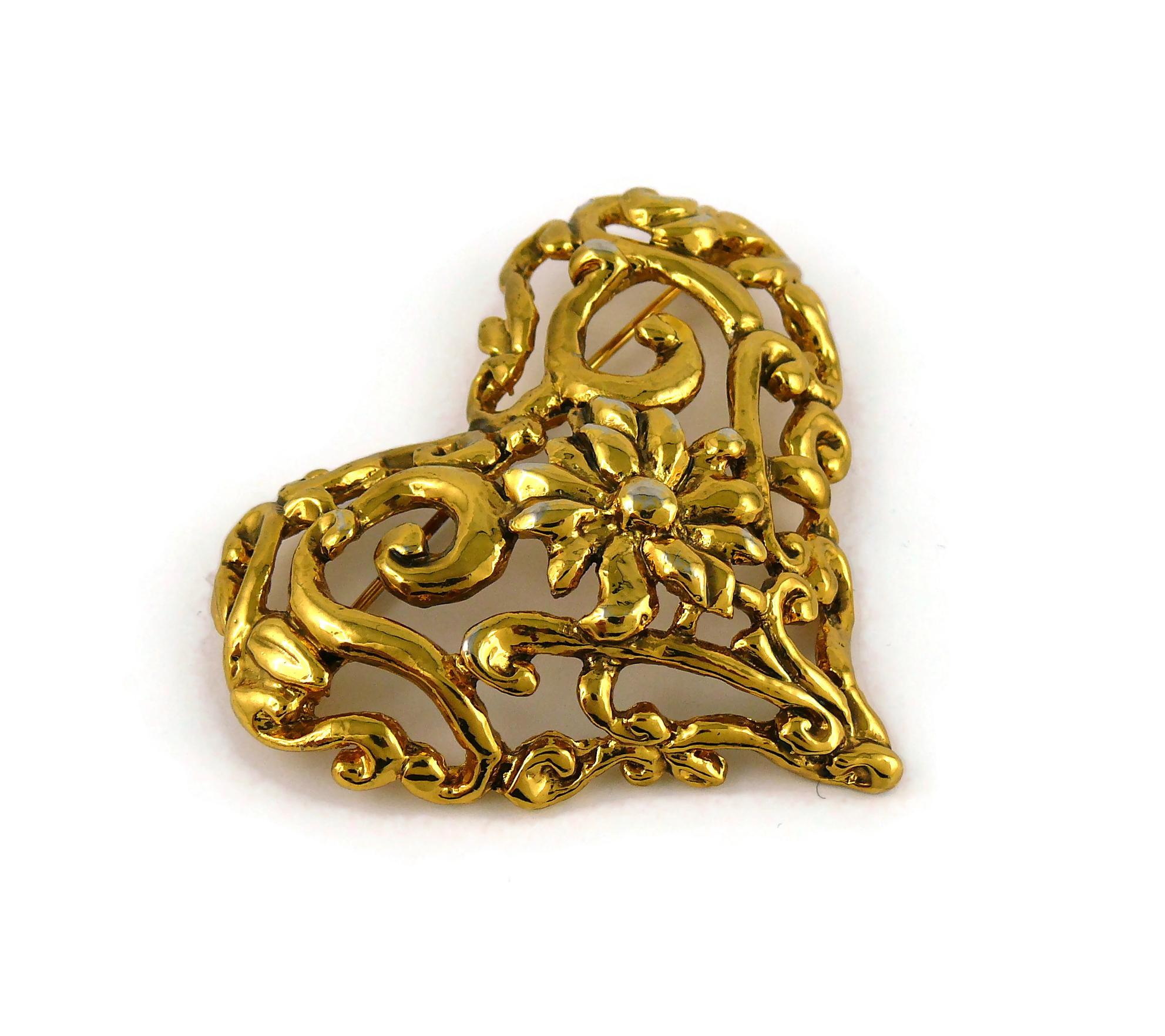 Christian Lacroix Vintage Gold Toned Heart Brooch In Fair Condition In Nice, FR