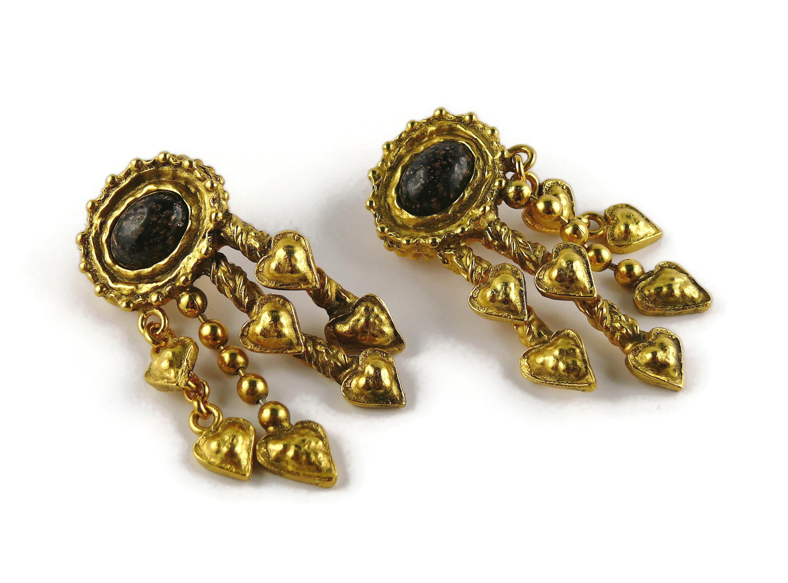 Christian Lacroix Vintage Gold getönte herzförmige Anhänger baumelnde Ohrringe Damen im Angebot