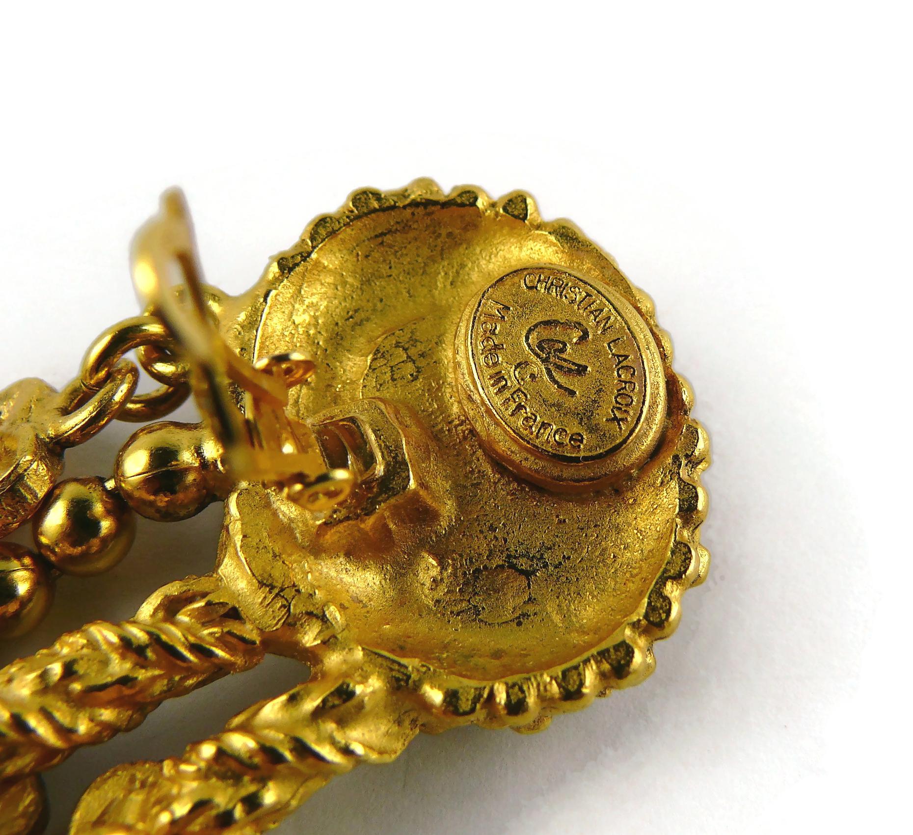 Christian Lacroix Vintage Gold getönte herzförmige Anhänger baumelnde Ohrringe im Angebot 4