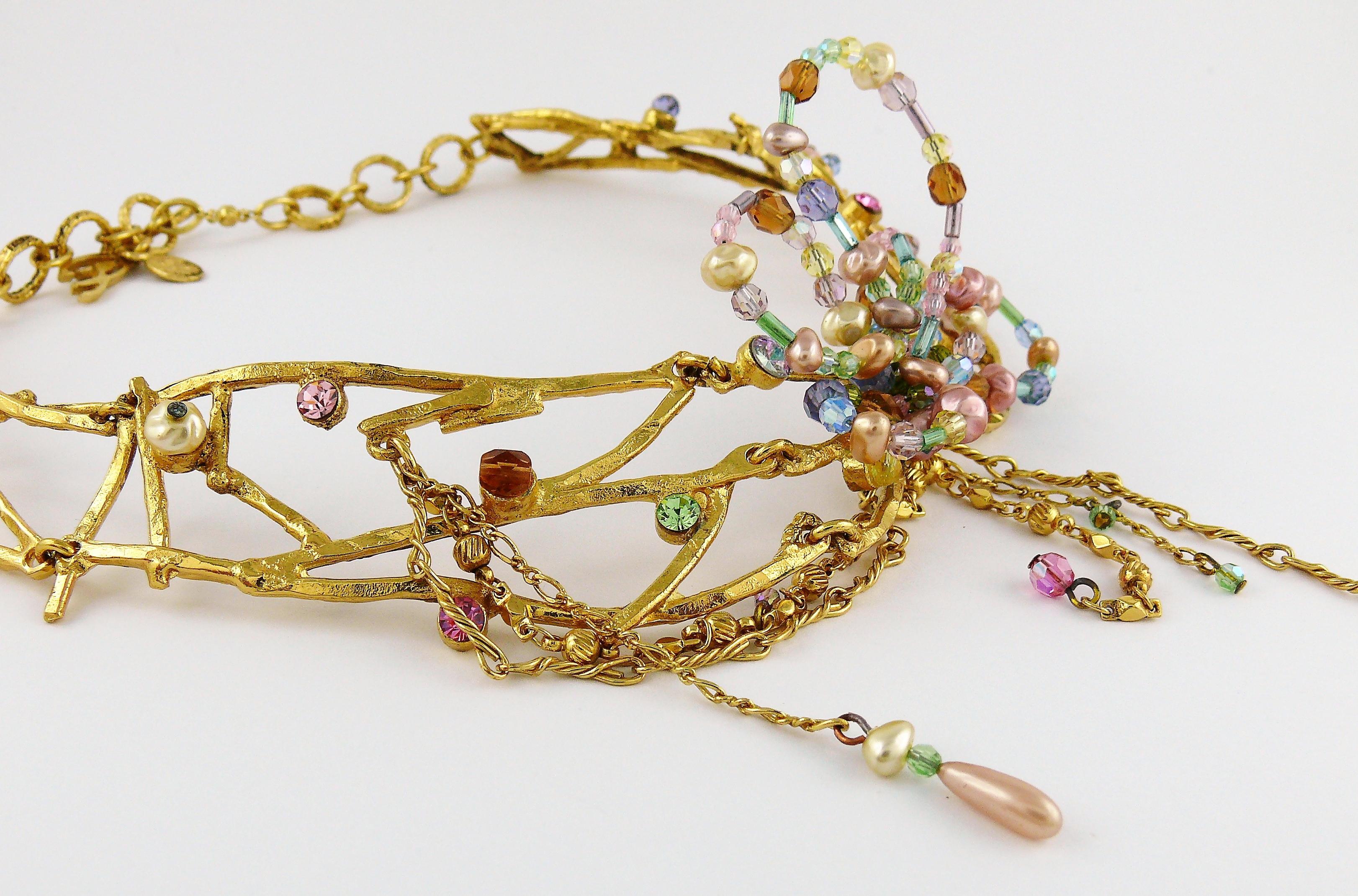 jewelled necklace