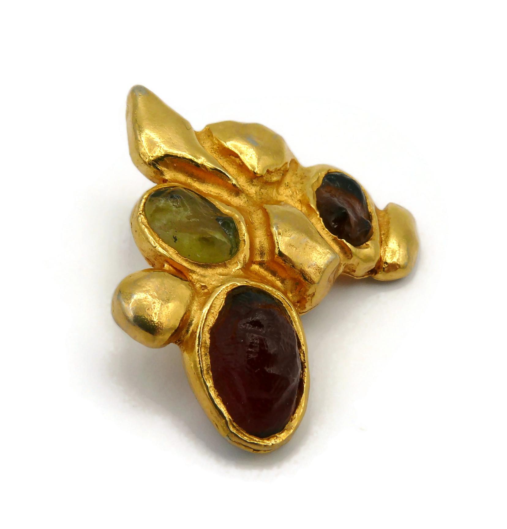 CHRISTIAN LACROIX Vintage Heart Clip-On Earrings For Sale 4