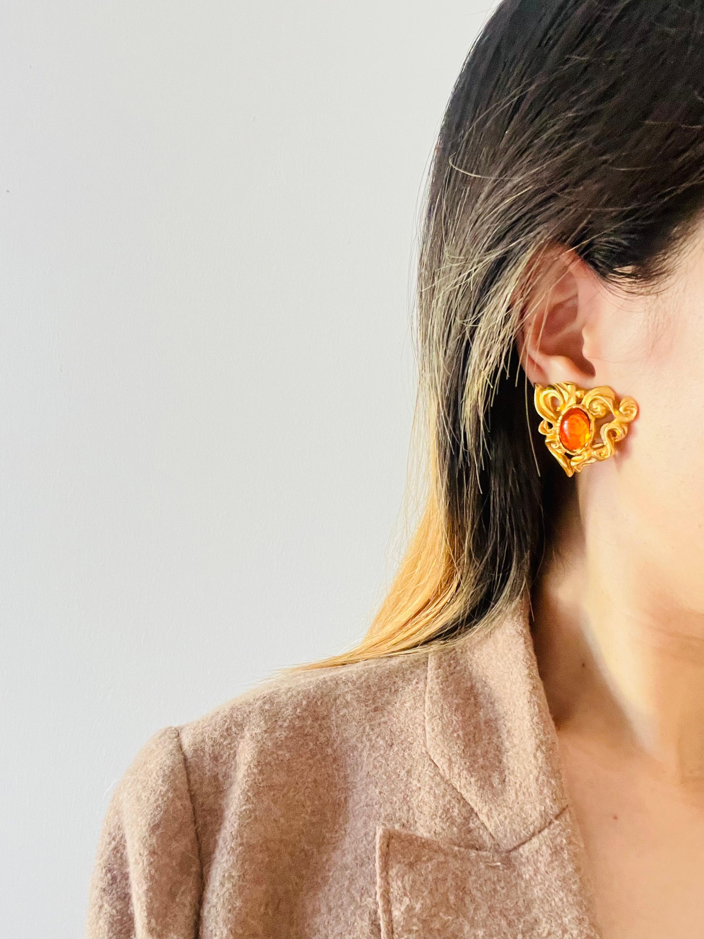 Christian Lacroix Vintage Heart Oval Citrine Orange Cabochon Openwork Earrings For Sale 2