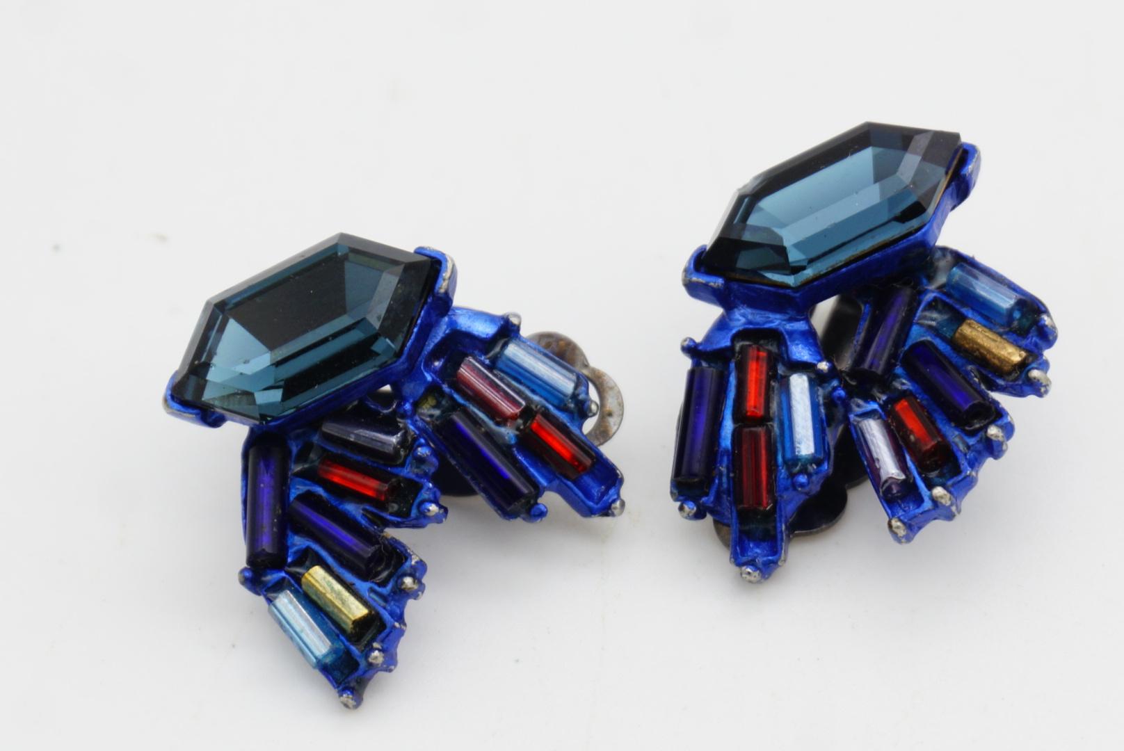 Christian Lacroix Vintage Sechseck Marine Lila Schillernde Kristalle Flügel Ohrringe im Angebot 5