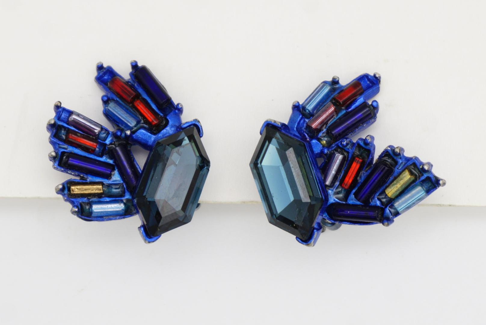 Christian Lacroix Vintage Sechseck Marine Lila Schillernde Kristalle Flügel Ohrringe im Angebot 3