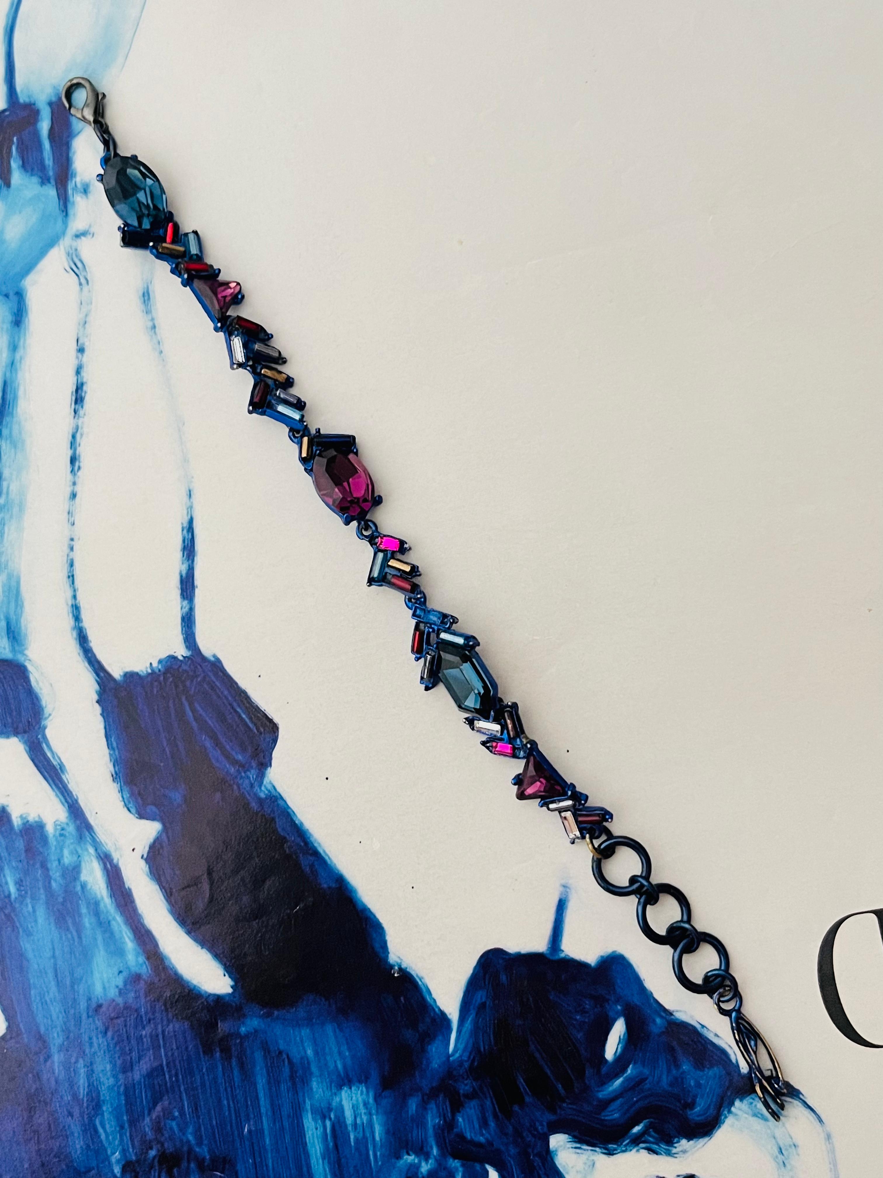 Christian Lacroix Vintage Hexagon Oval Triangle Navy Purple Iridescent Bracelet Bon état - En vente à Wokingham, England