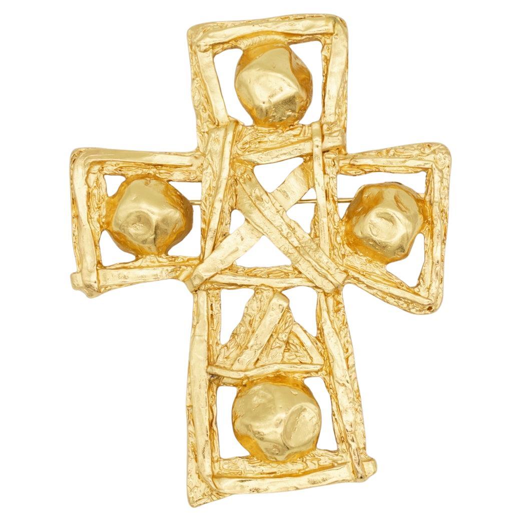 Christian Lacroix Vintage Unisexe Huge Massive Cross Bandage Openwork Chunky Statement Brooch Necklace Pend, Gold Tone

Très bon état. Très rare à trouver. Peut être porté comme pendentif de collier.

Une très belle broche, signée au dos. 100%