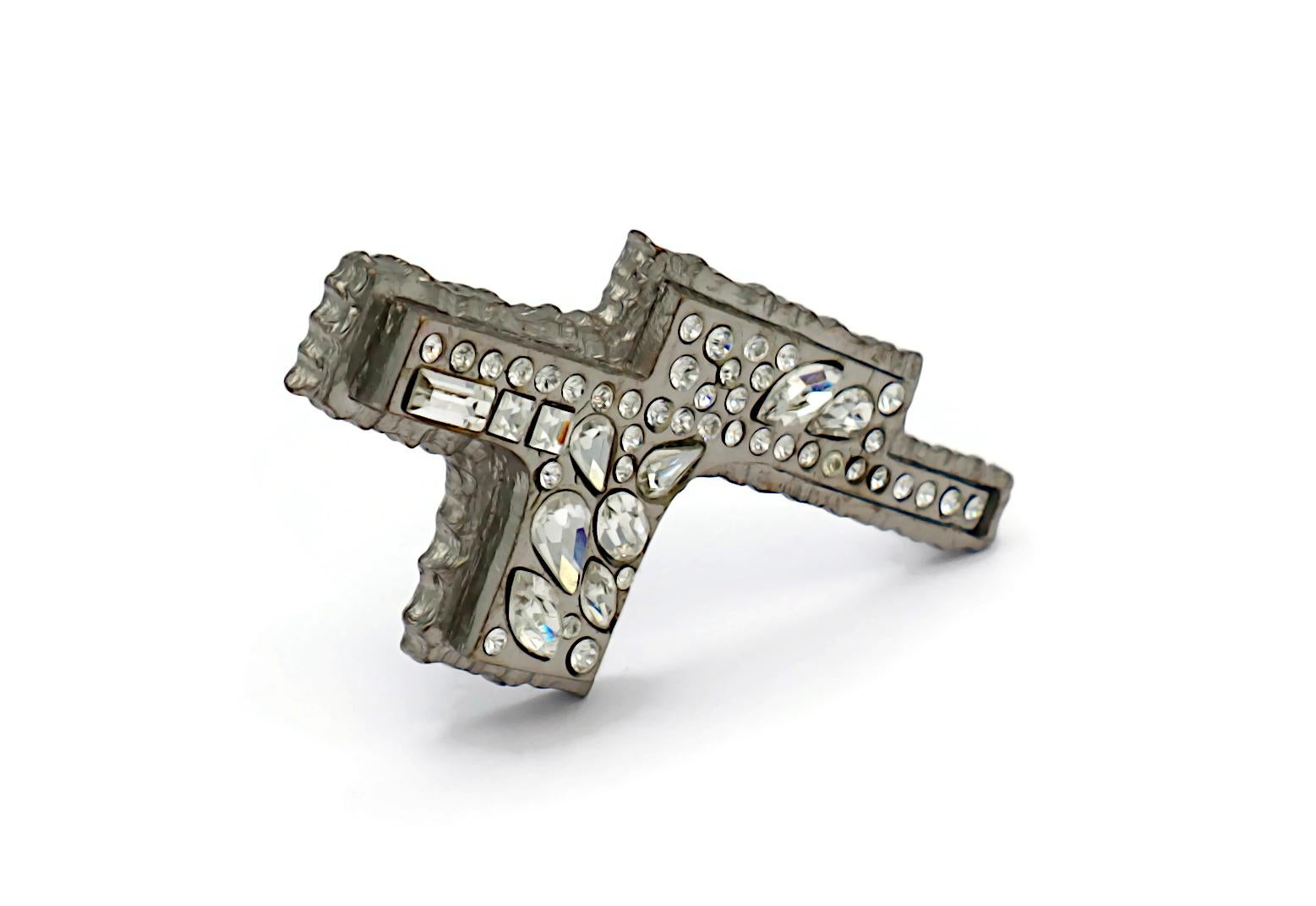 CHRISTIAN LACROIX Vintage Jewelled Abstract Cross Brooch In Good Condition For Sale In Nice, FR
