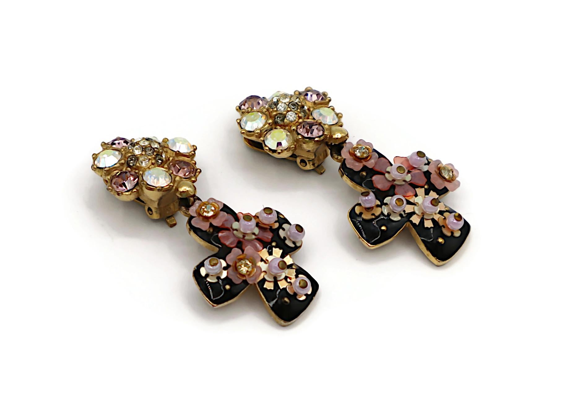 CHRISTIAN LACROIX Vintage Jewelled Black Enamel Cross Dangling Earrings In Good Condition For Sale In Nice, FR