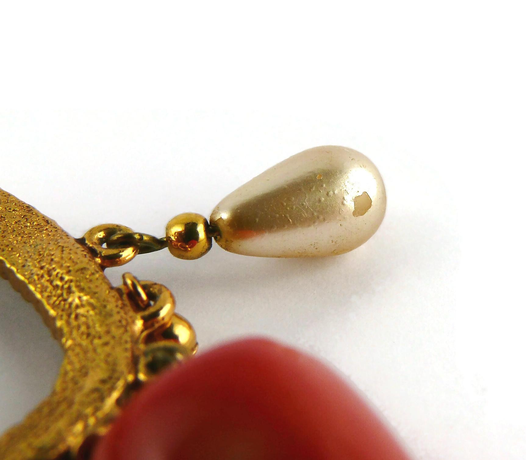 Christian Lacroix Vintage-Ohrringe mit Juwelen besetzt im Angebot 13