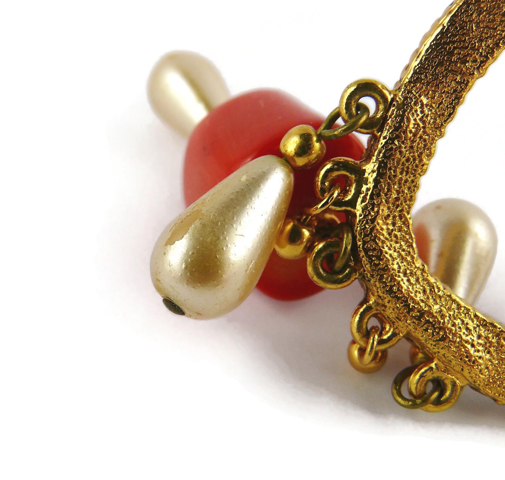 Christian Lacroix Vintage-Ohrringe mit Juwelen besetzt im Angebot 15