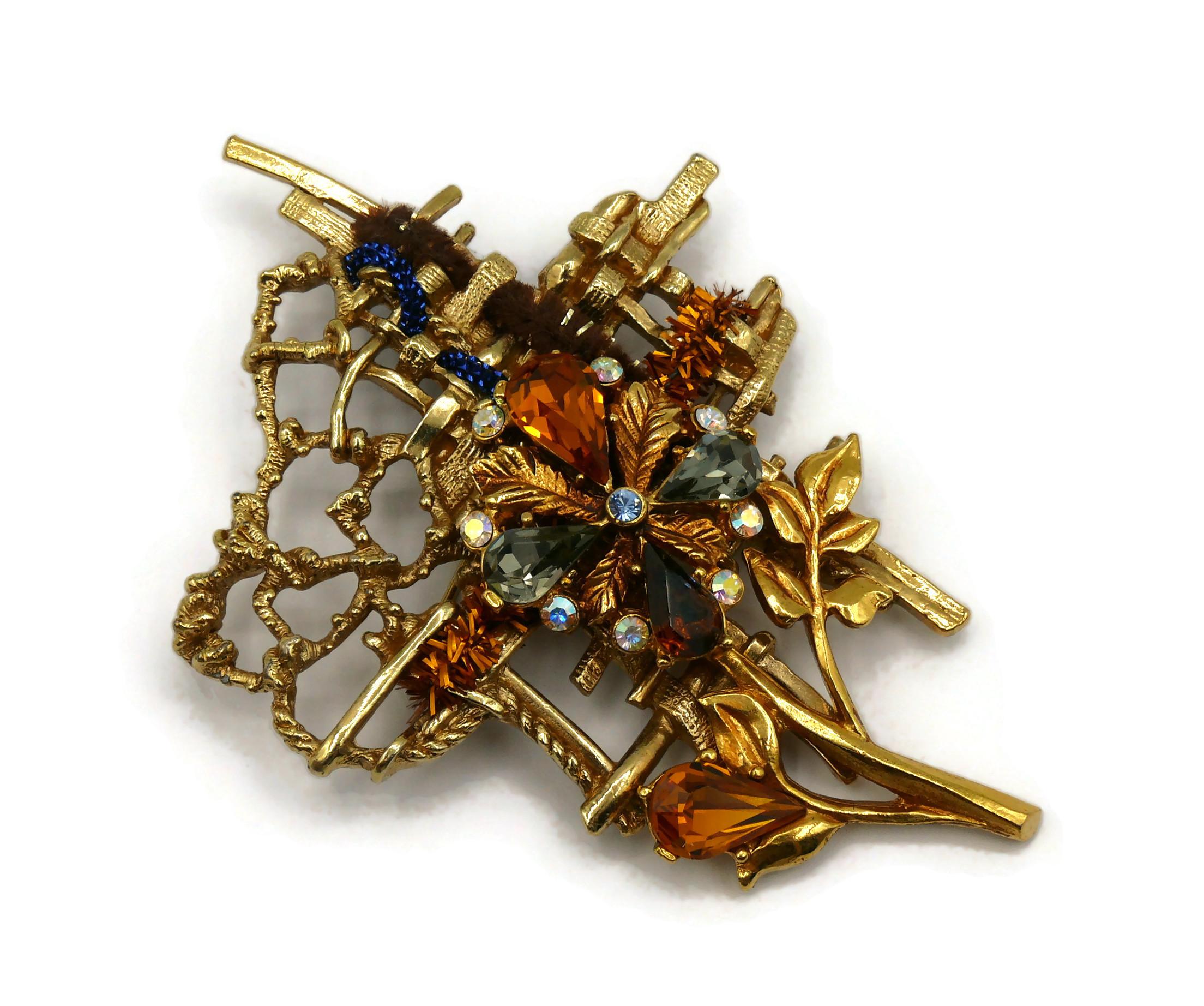 CHRISTIAN LACROIX Vintage Jewelled Floral Brooch In Good Condition For Sale In Nice, FR