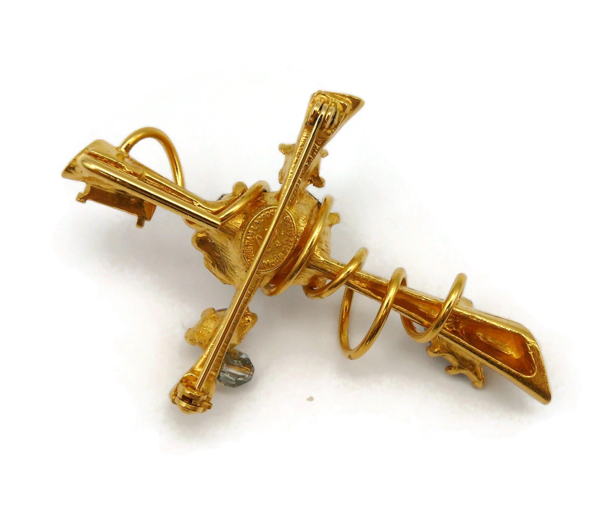 CHRISTIAN LACROIX Pendentif broche croix vintage en or orné de bijoux en vente 4