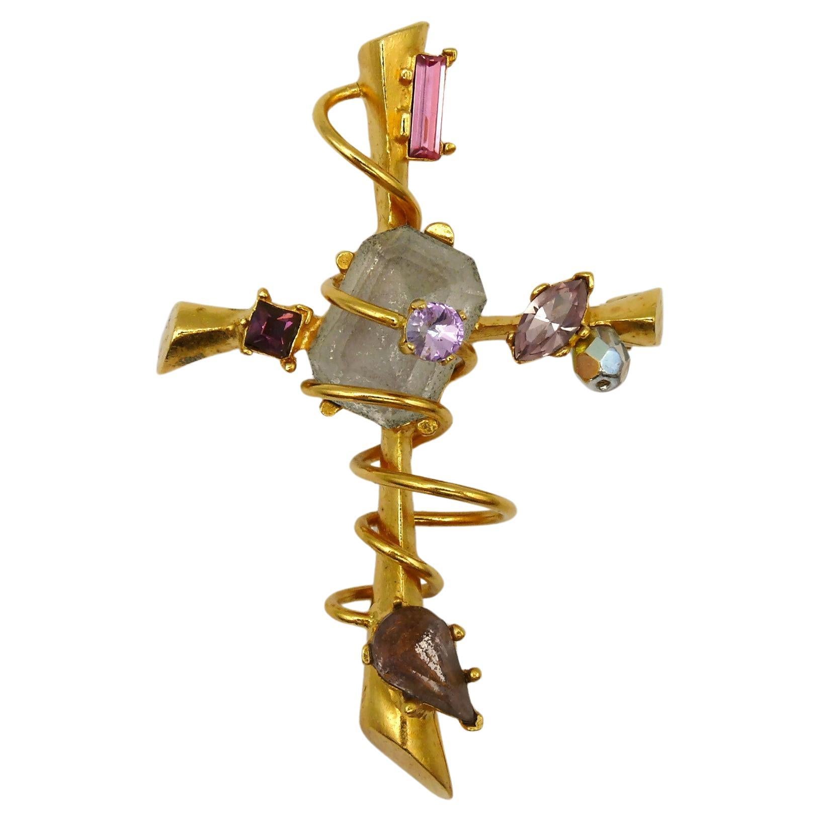 CHRISTIAN LACROIX Vintage Jewelled Gold Tone Cross Brooch Pendant For Sale