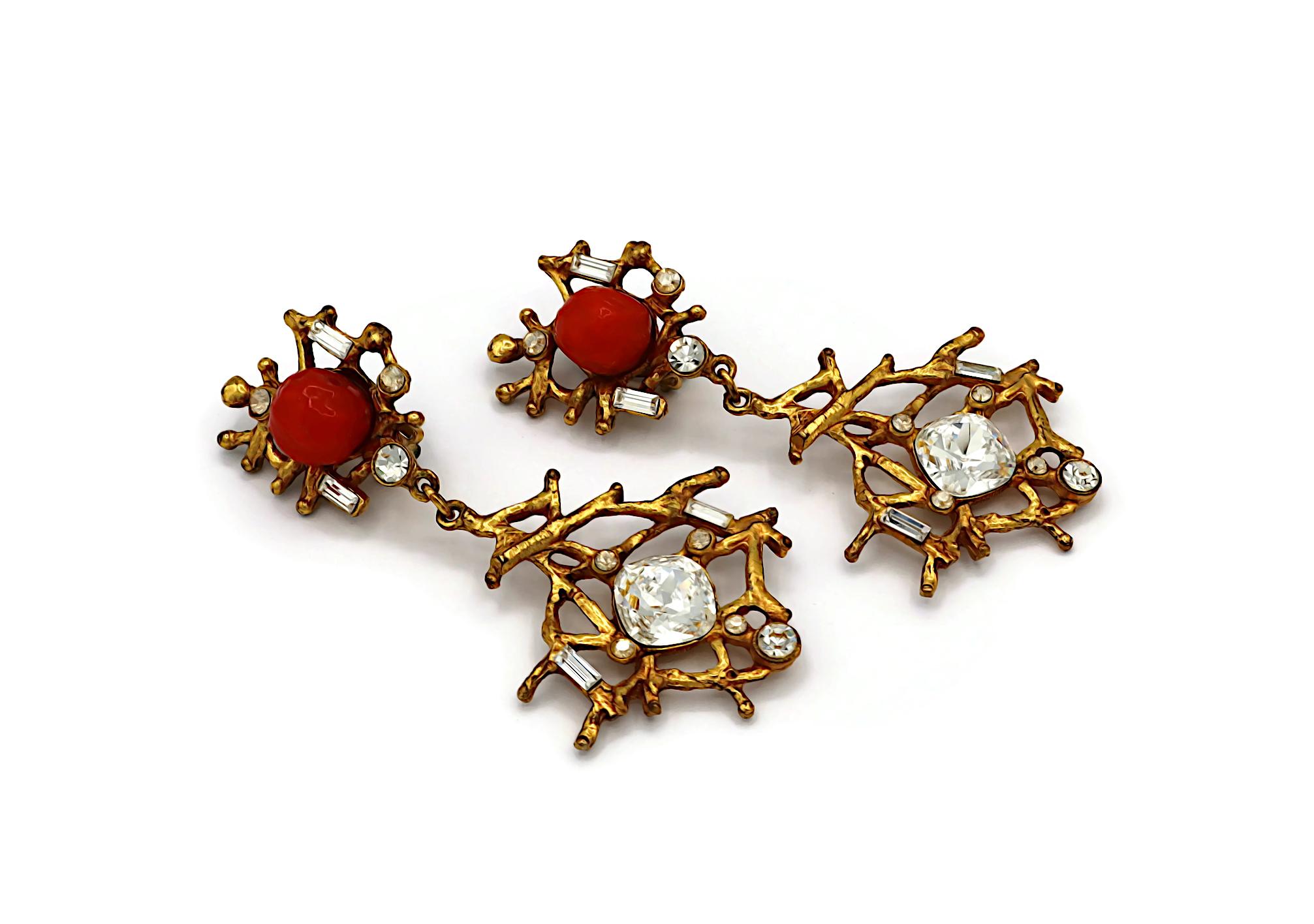 CHRISTIAN LACROIX Vintage Jewelled Gold Tone Dangling Earrings In Good Condition For Sale In Nice, FR