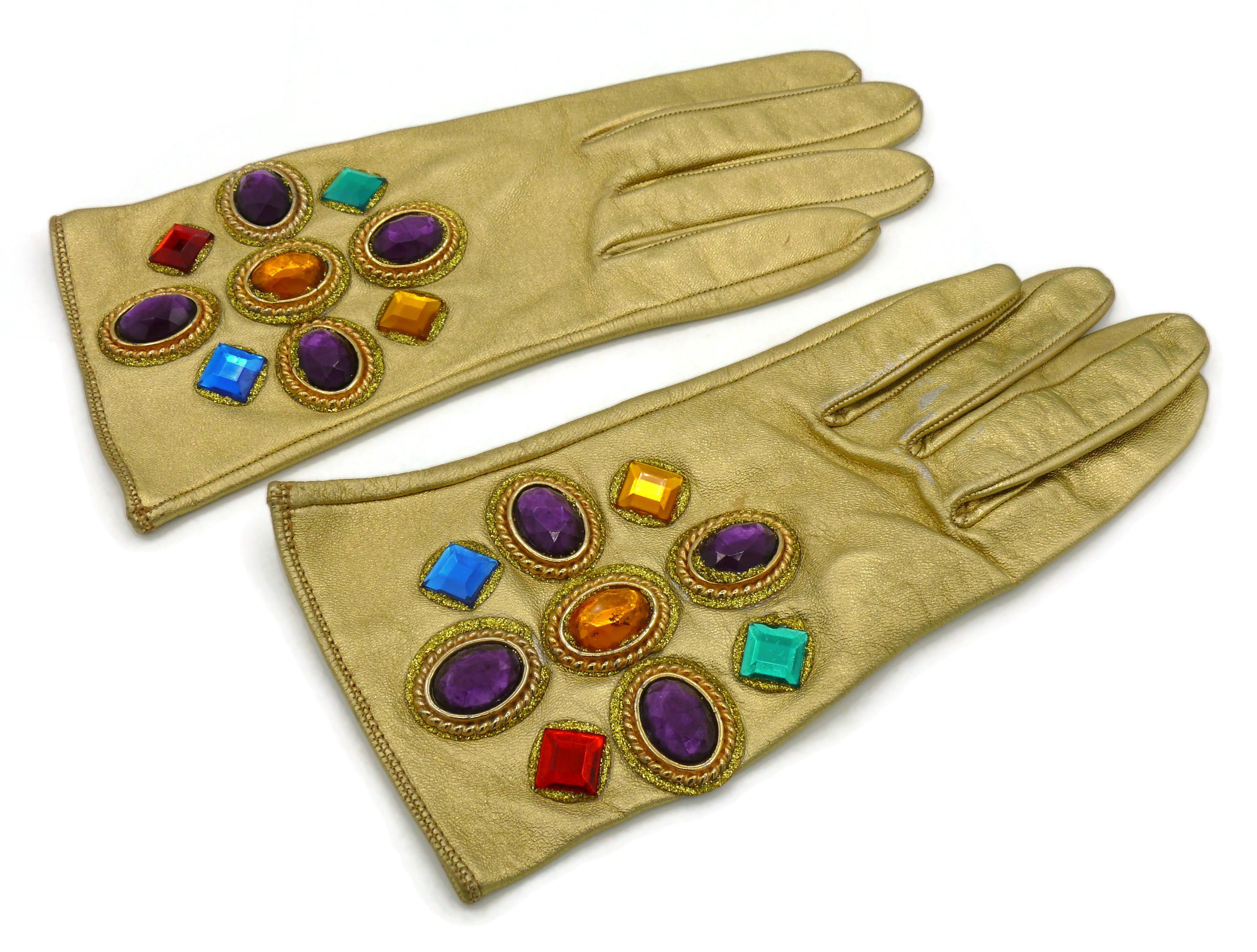CHRISTIAN LACROIX Vintage Jewelled Golden Leather Gloves Size 7 In Fair Condition For Sale In Nice, FR