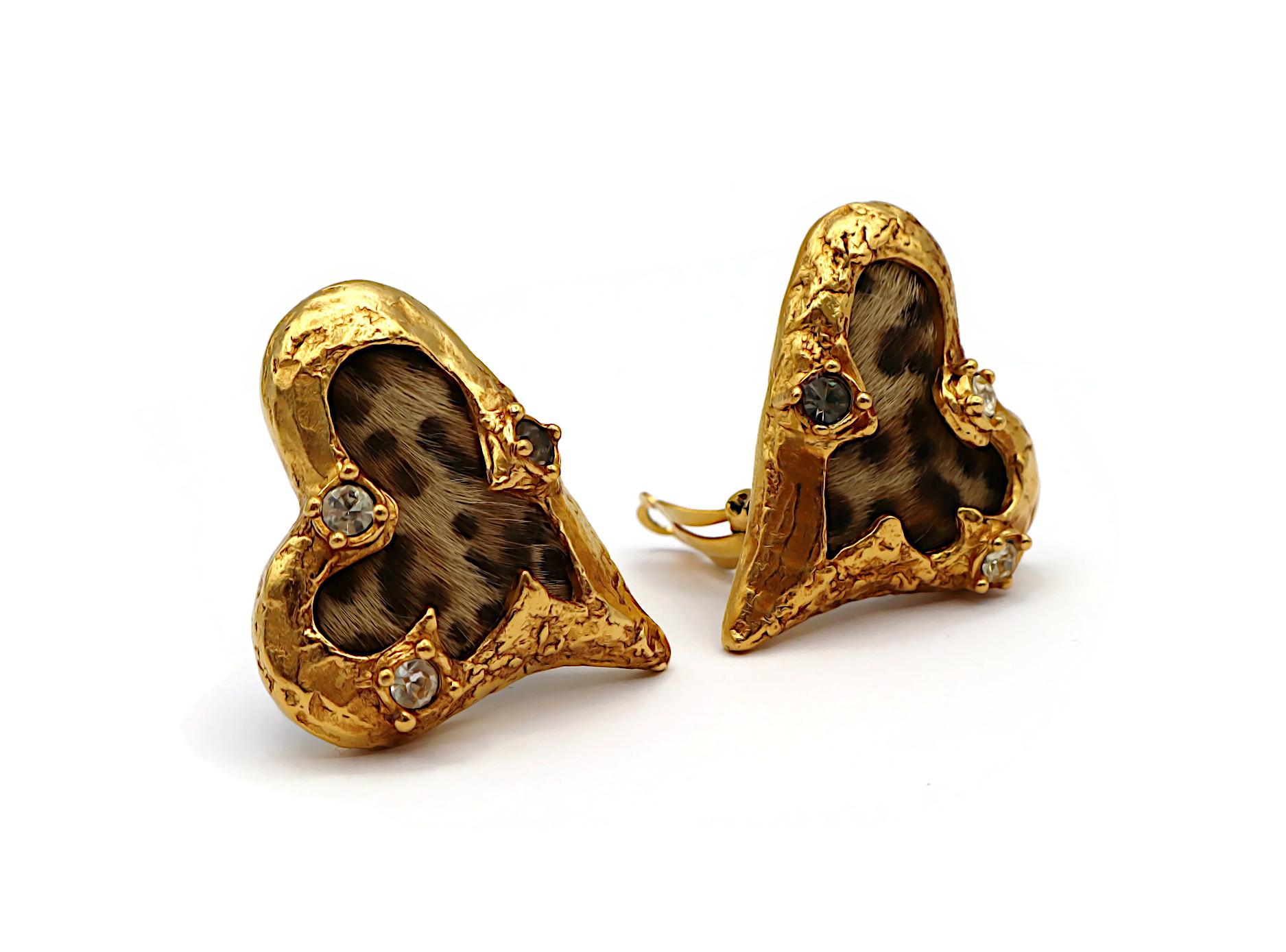 CHRISTIAN LACROIX Vintage Jewelled Heart Clip-On Earrings In Good Condition For Sale In Nice, FR