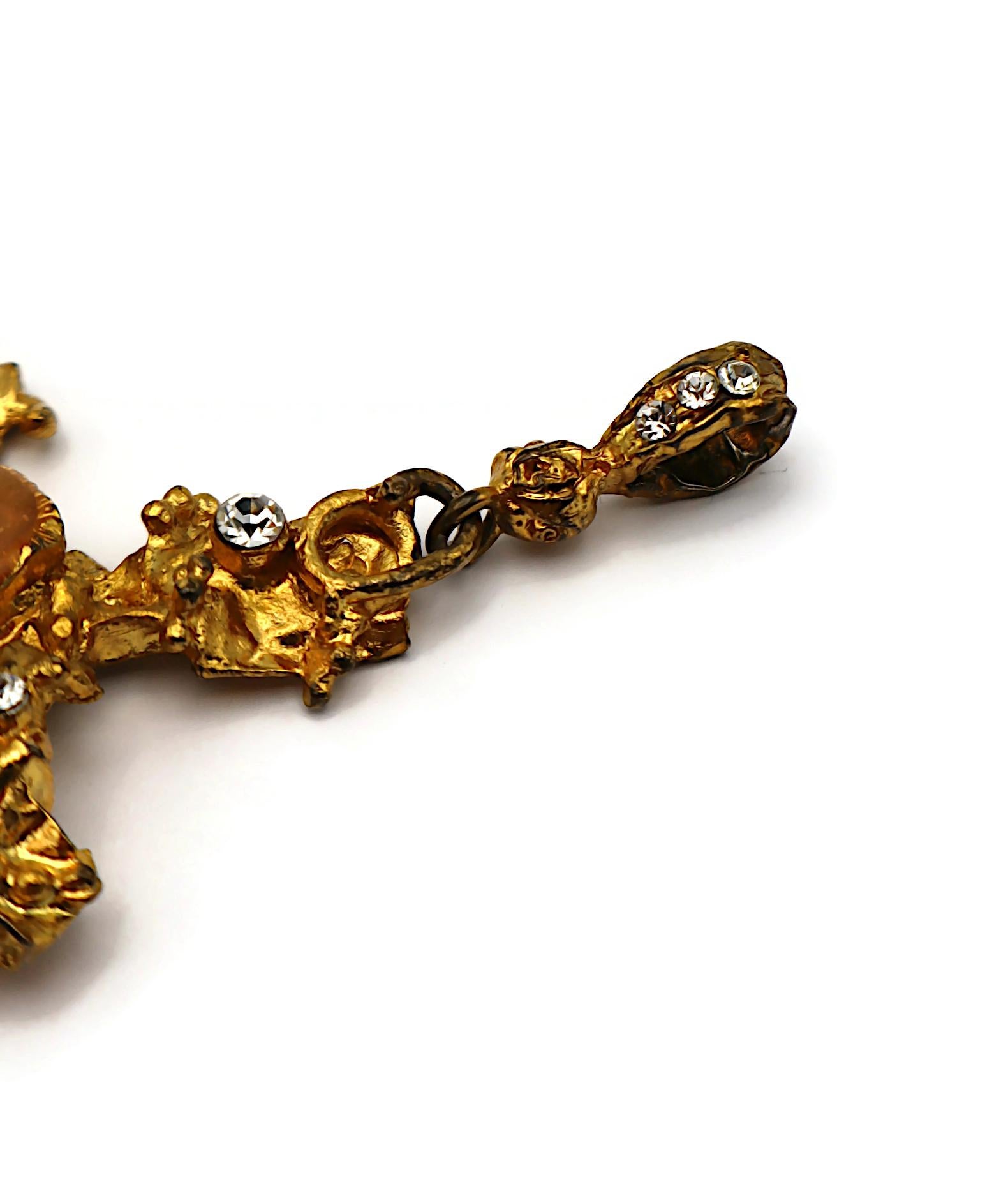 CHRISTIAN LACROIX Ciondolo a croce testurizzato Jewell Vintage in vendita 3