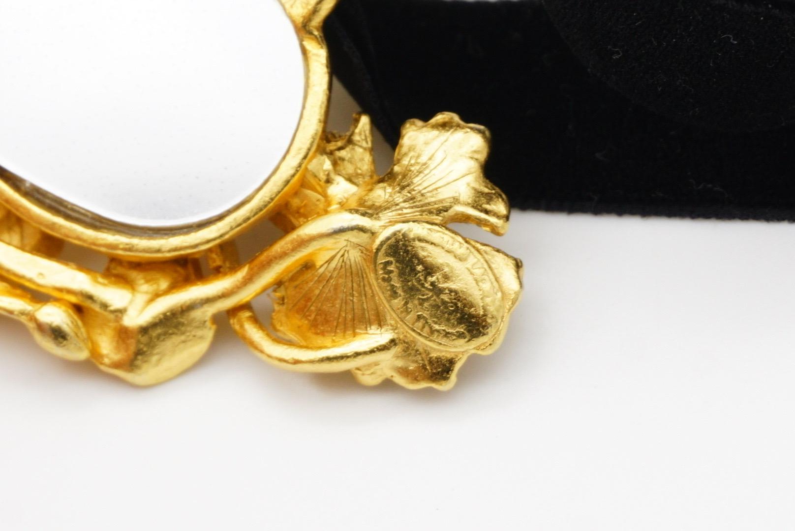 Christian Lacroix Vintage Large Flower Crystals Pearl Heart Mirror Gold Pendant For Sale 9