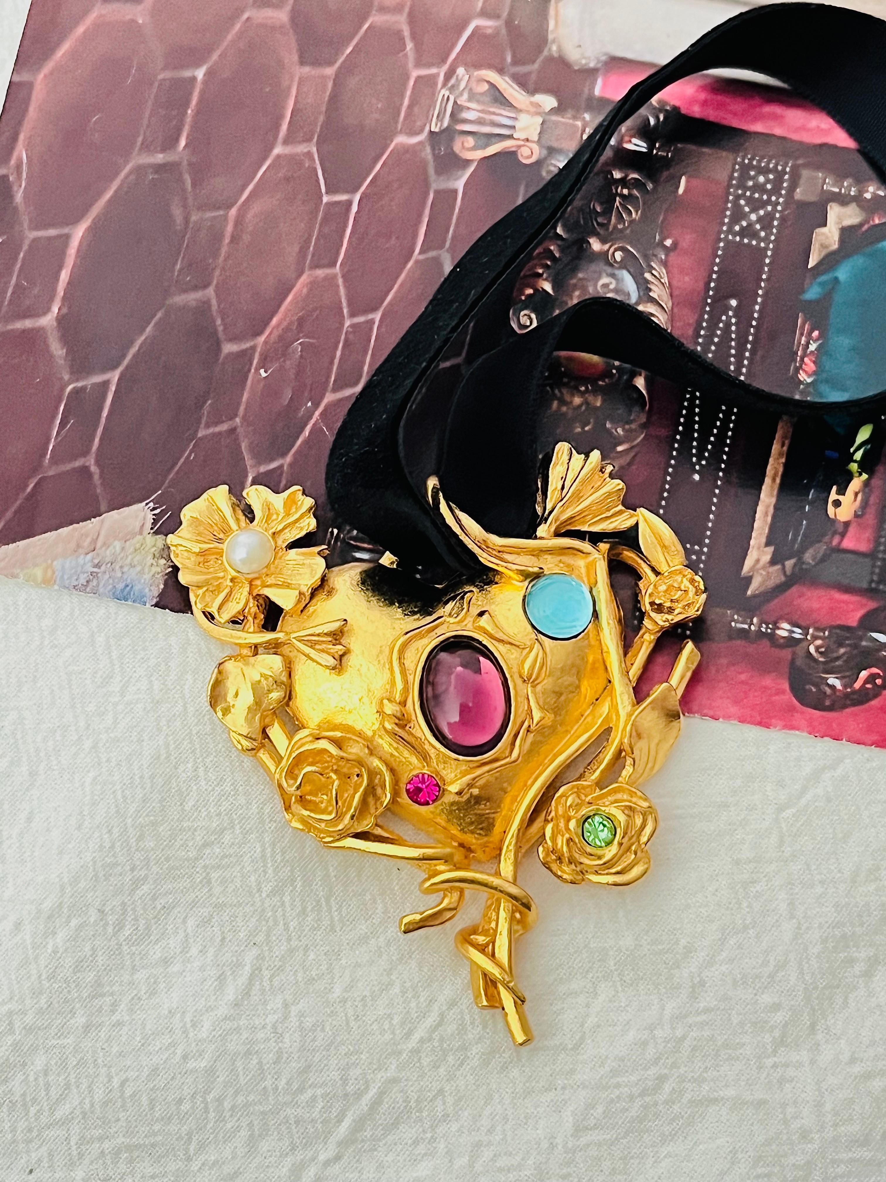 Christian Lacroix Vintage Large Flower Crystals Pearl Heart Mirror Gold Pendant In Excellent Condition In Wokingham, England