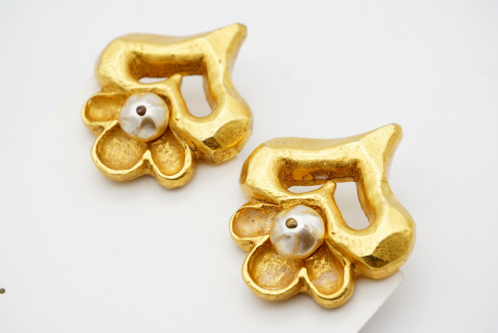 Christian Lacroix Vintage Large Heart Love White Pearl Flower Chunky Earrings For Sale 5