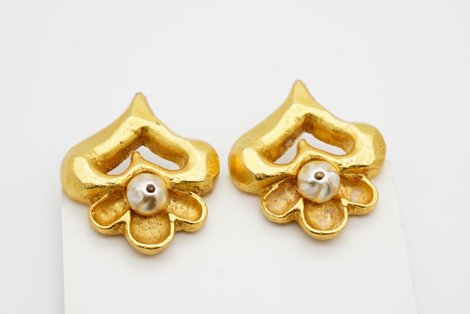 Christian Lacroix Vintage Large Heart Love White Pearl Flower Chunky Earrings For Sale 4
