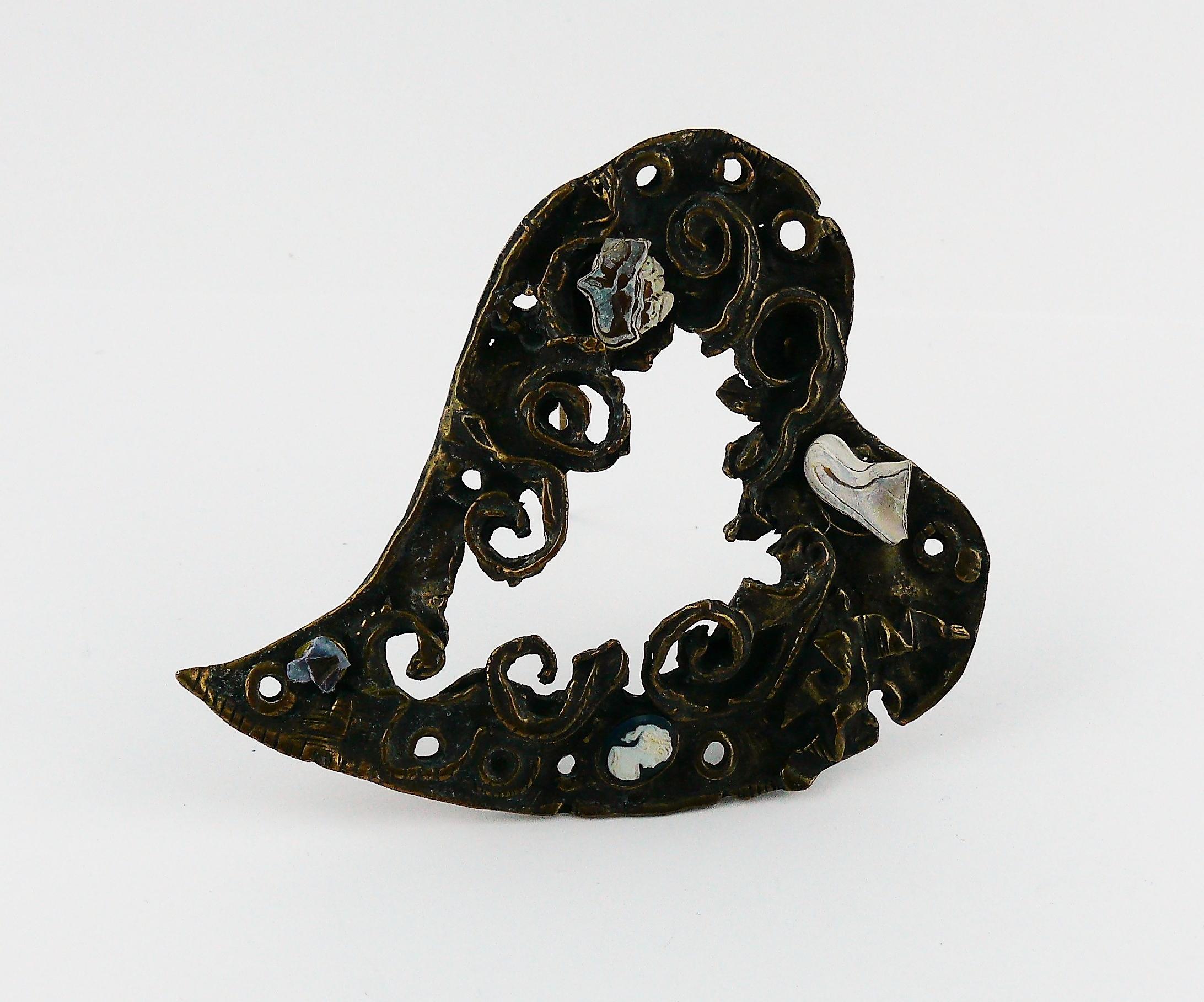 Christian Lacroix Vintage Limited Edition Brutalist Nacre Cameo Heart Brooch In Excellent Condition In Nice, FR