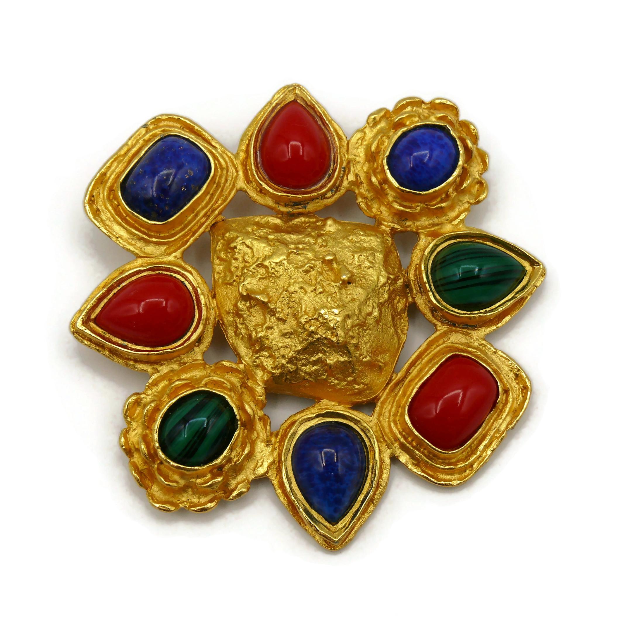 CHRISTIAN LACROIX Vintage Massive Gold Tone and Faux Gemstones Brooch In Good Condition For Sale In Nice, FR