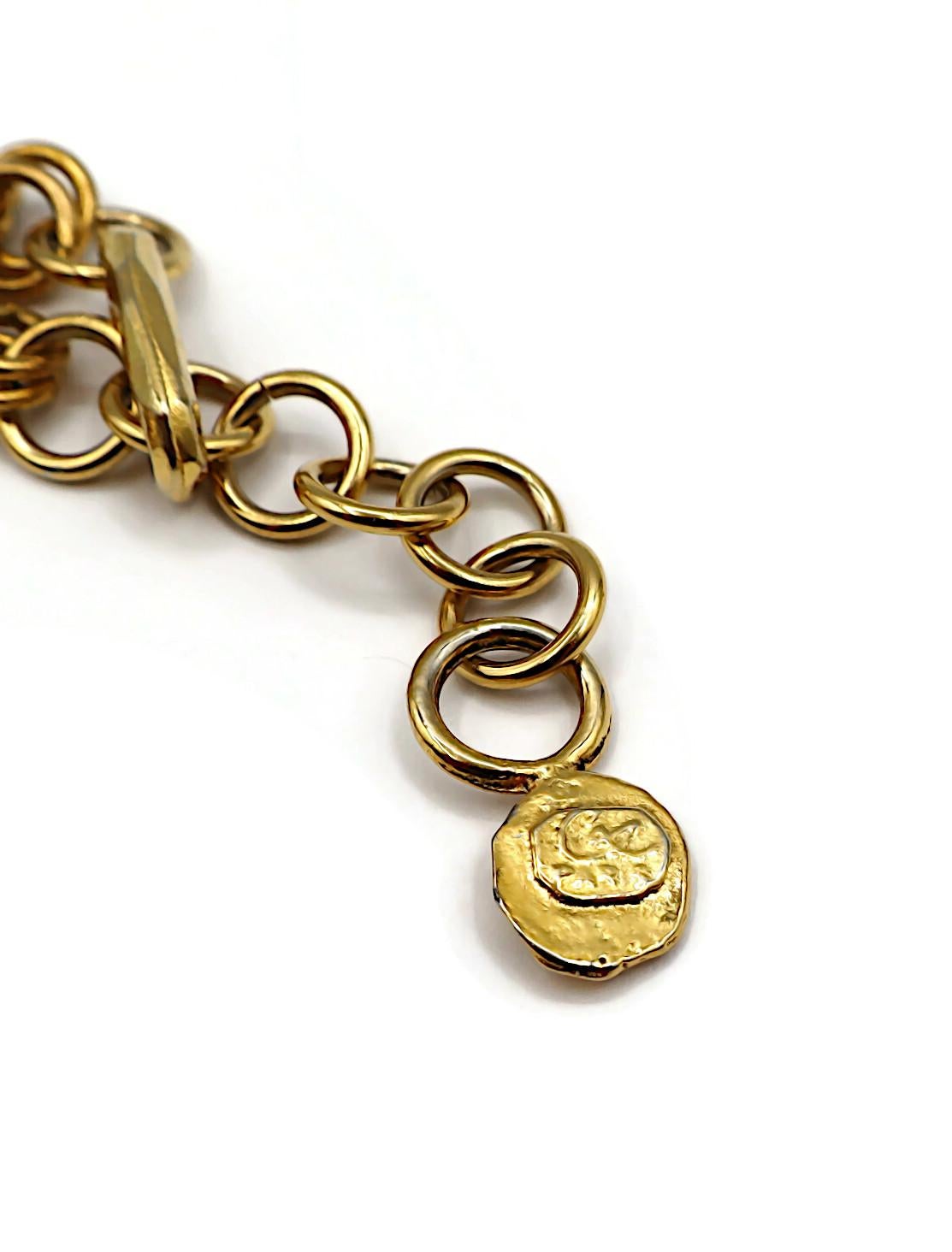 CHRISTIAN LACROIX Collana con ciondolo a croce barocca massiccia d'epoca in tonalità oro in vendita 15