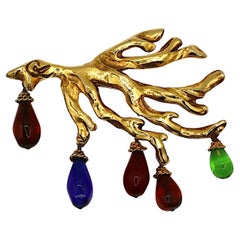 CHRISTIAN LACROIX Broche vintage masivo en tono dorado