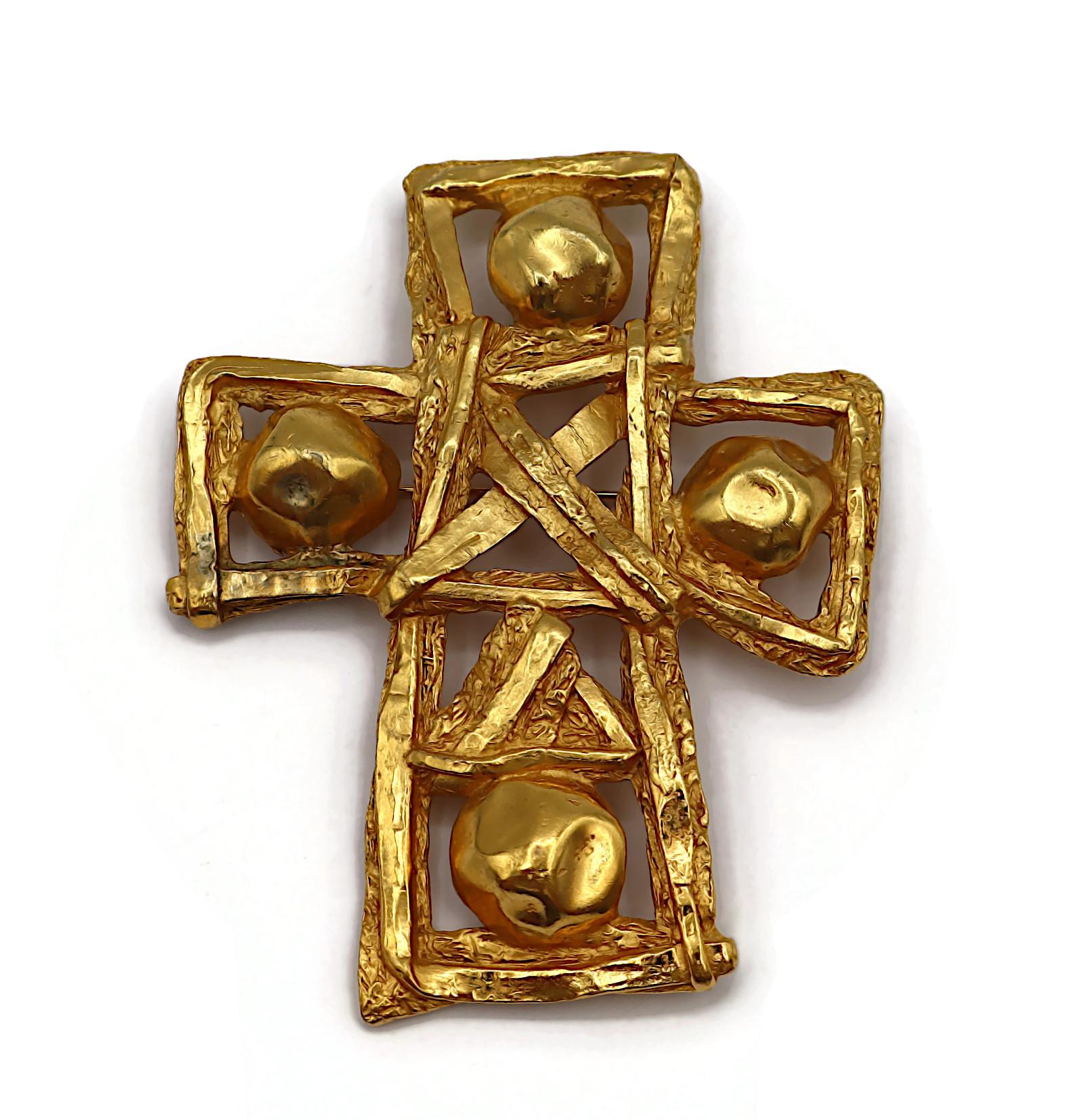 CHRISTIAN LACROIX Vintage Massive Gold Tone Cross Brooch/Pendant 2