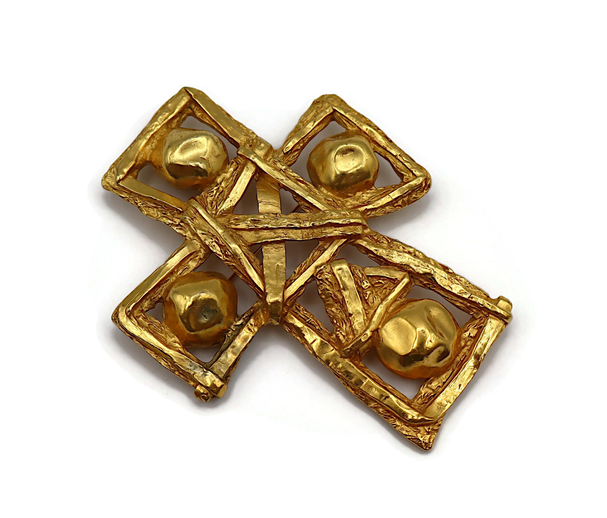 CHRISTIAN LACROIX Vintage Massive Gold Tone Cross Brooch/Pendant 3