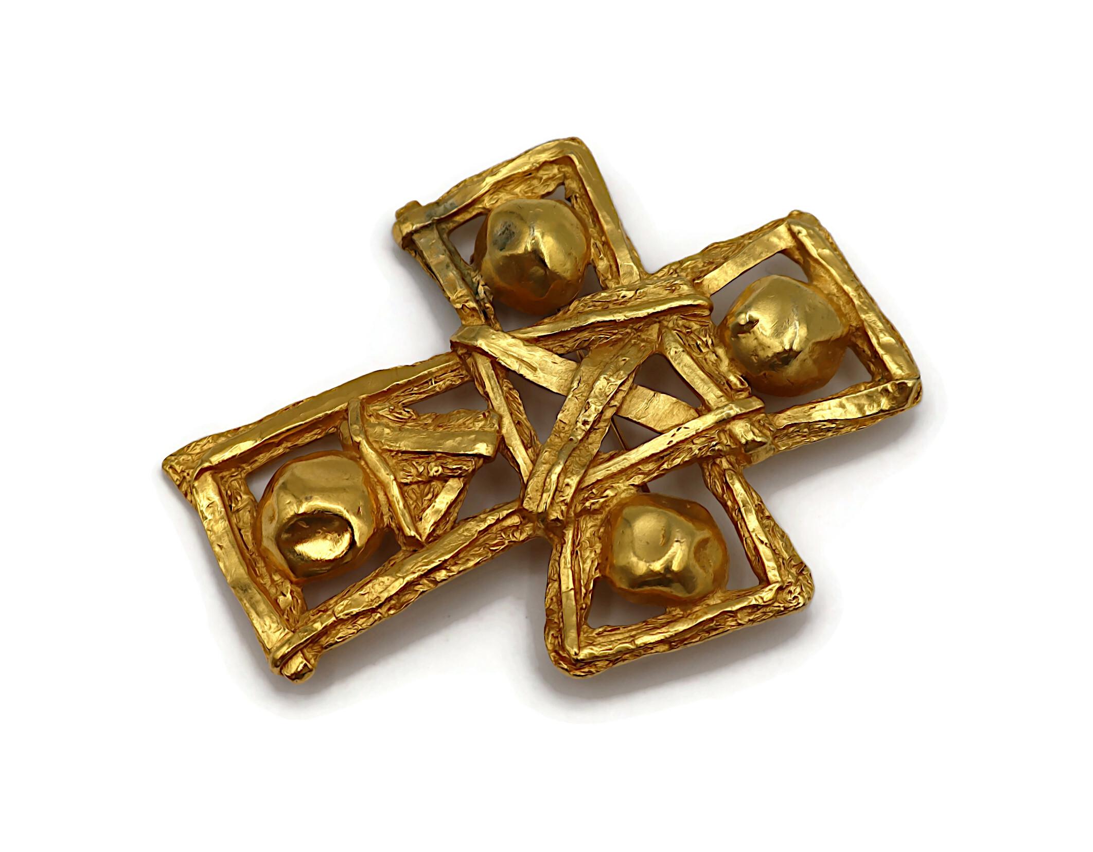 CHRISTIAN LACROIX Vintage Massive Gold Tone Cross Brooch/Pendant 4