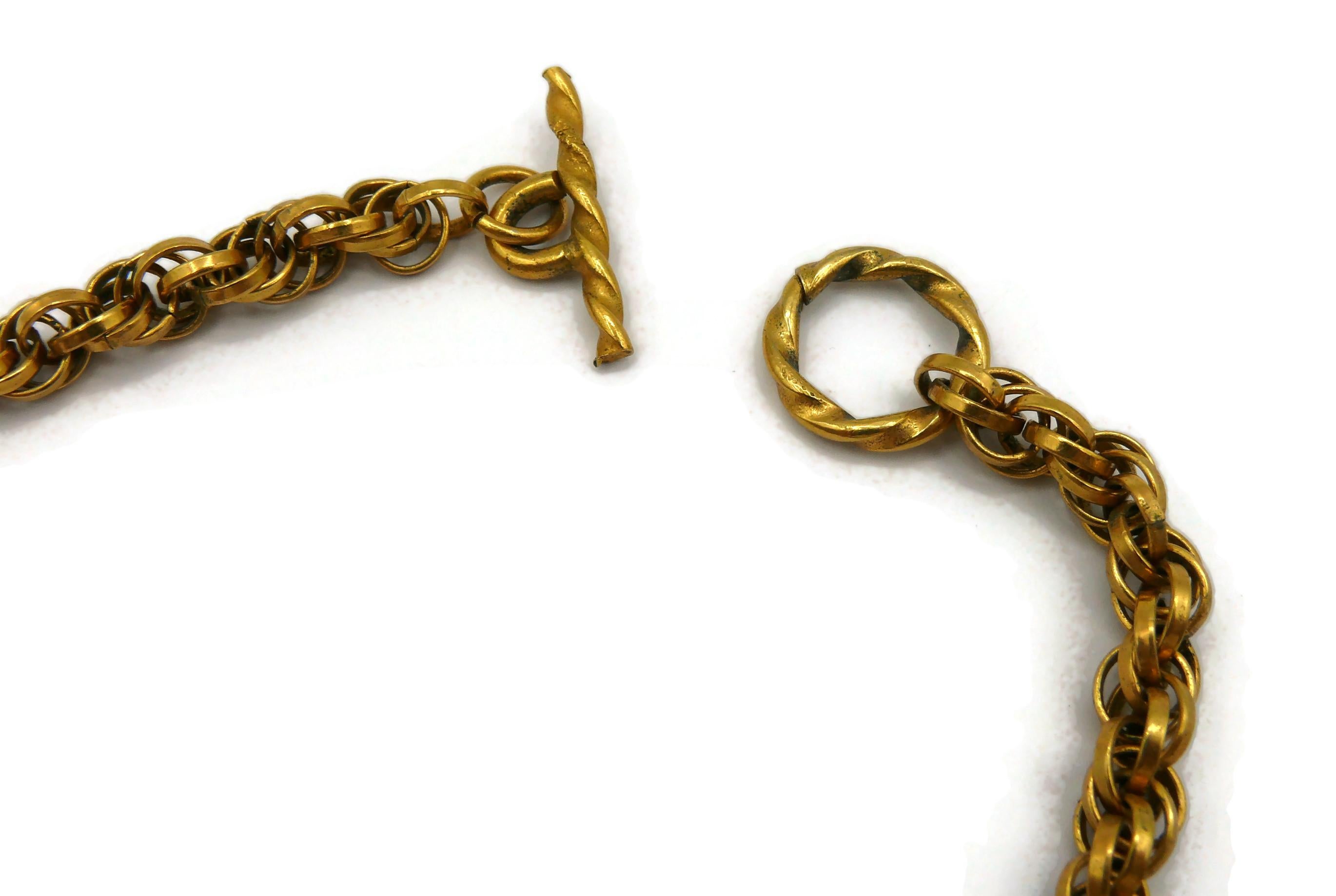 CHRISTIAN LACROIX Collier pendentif vintage en forme de croix en or massif 6