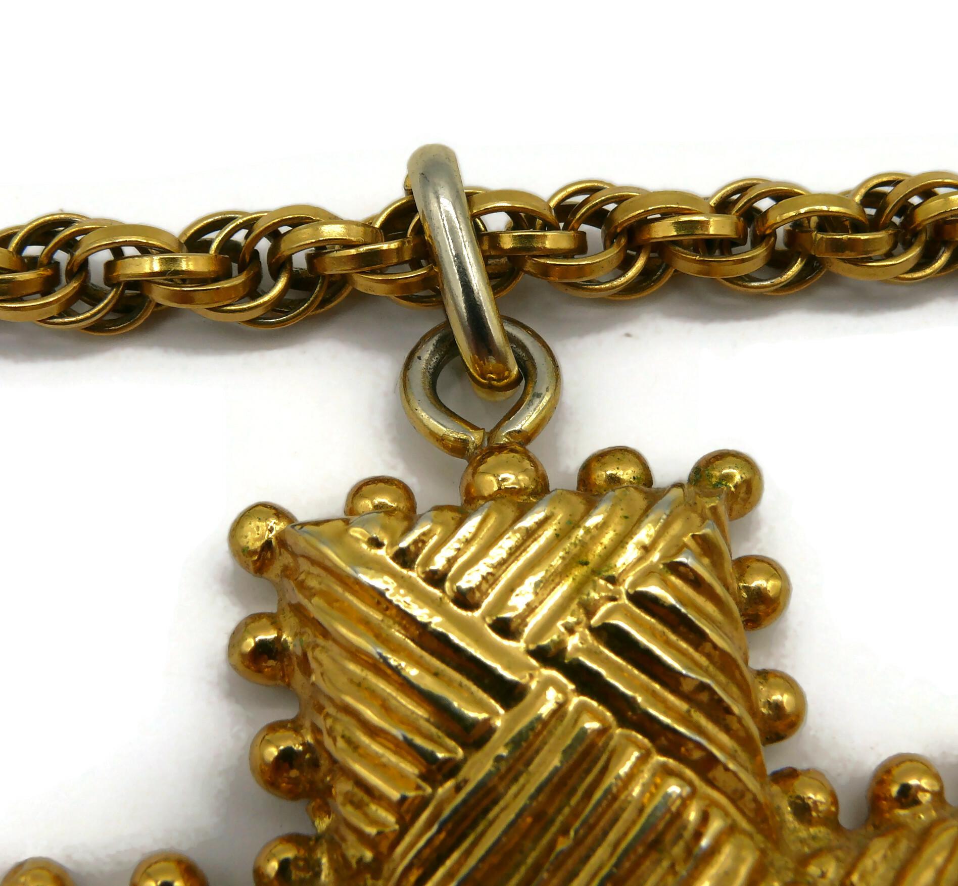 CHRISTIAN LACROIX Collier pendentif vintage en forme de croix en or massif 8