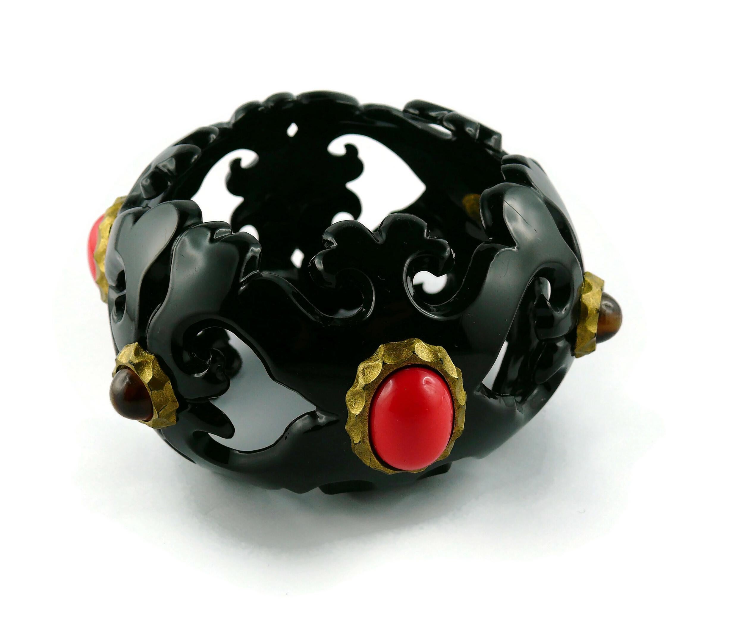 Christian Lacroix Vintage Massive Openwork Heart Design Resin Cuff Bracelet For Sale 2