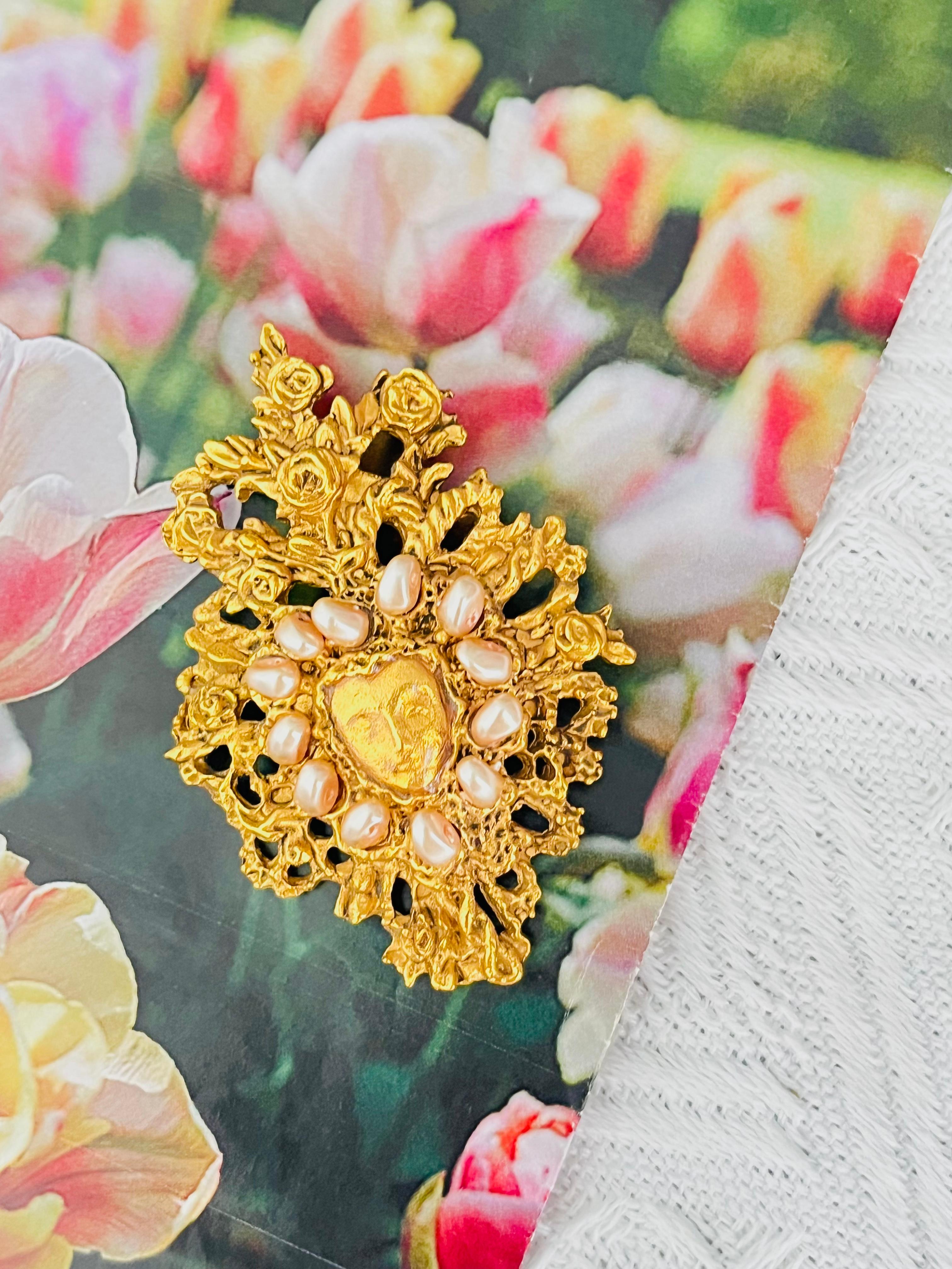 Baroque Christian Lacroix Vintage Noel 1998 Large Openwork Pearls Face Mask Rose Brooch For Sale