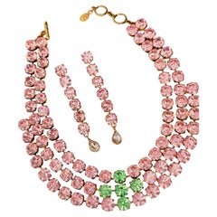 Christian Lacroix Vintage: set da 2 orecchini pendenti lunghi con croce verde, cristalli rosa e oro, rari
